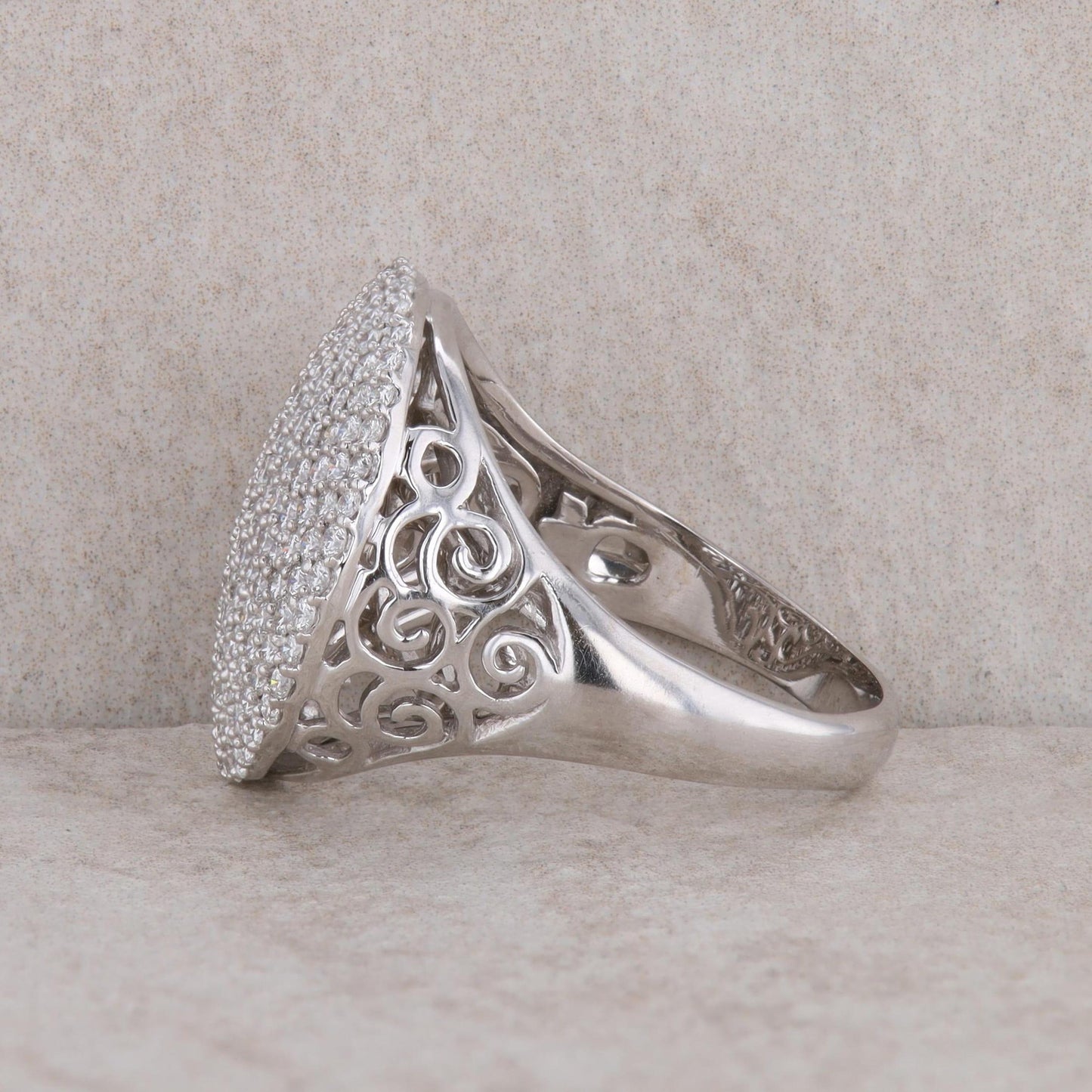 14k White Gold Round Diamond Cluster Fashion Ring