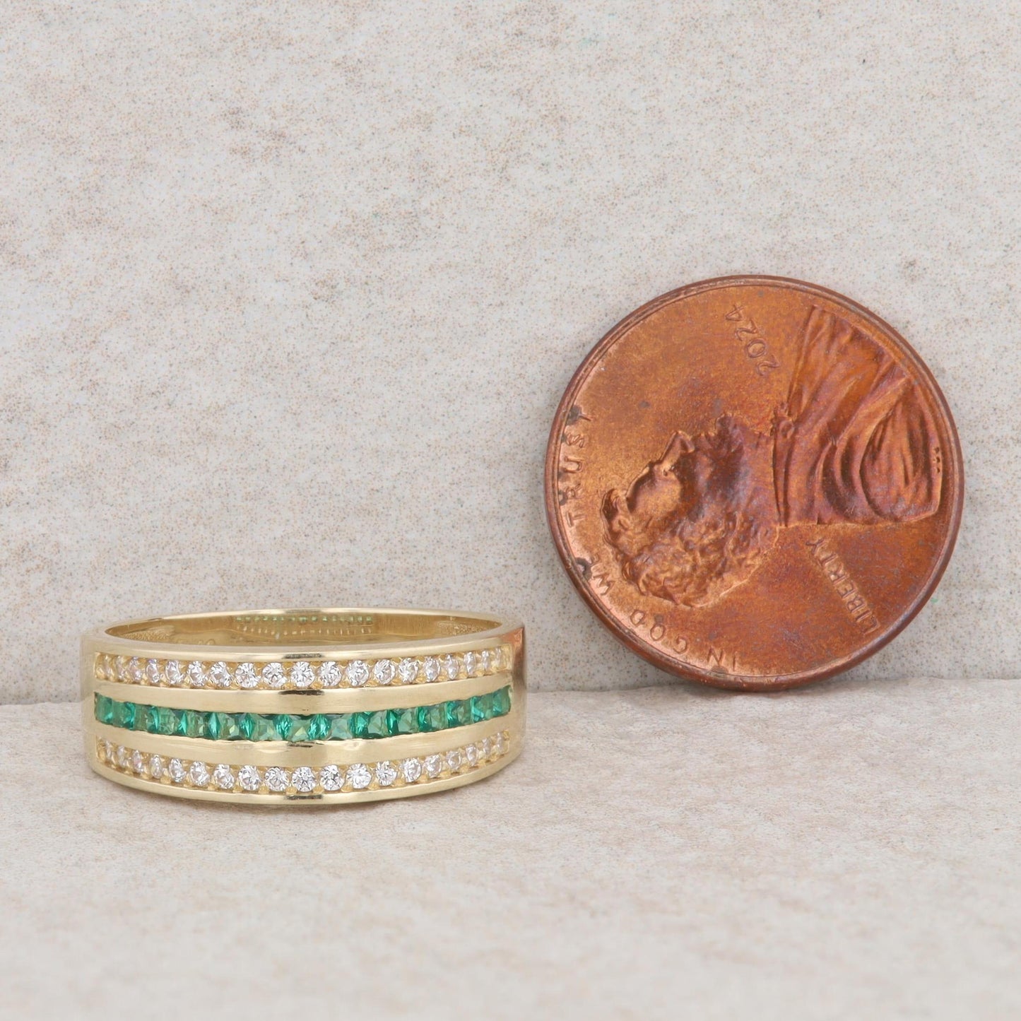 14k Yellow Gold Square Cut Green & White Cubic Zirconia Band