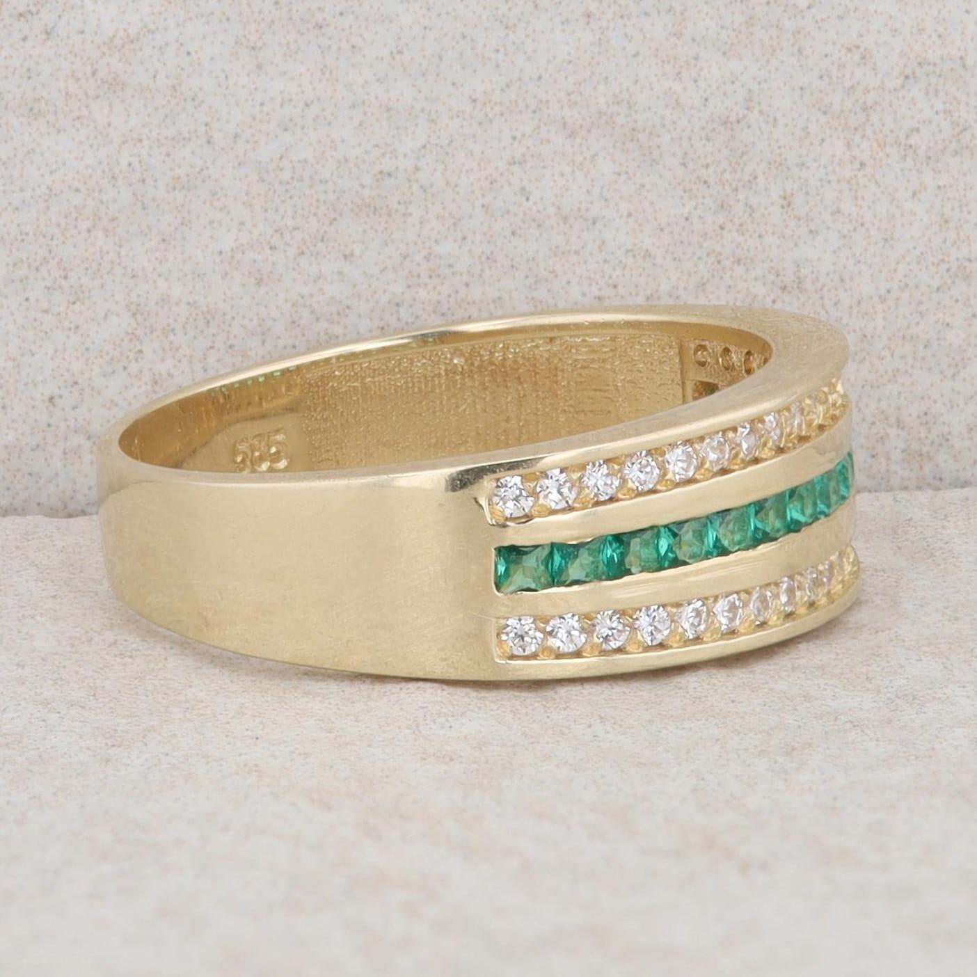 14k Yellow Gold Square Cut Green & White Cubic Zirconia Band