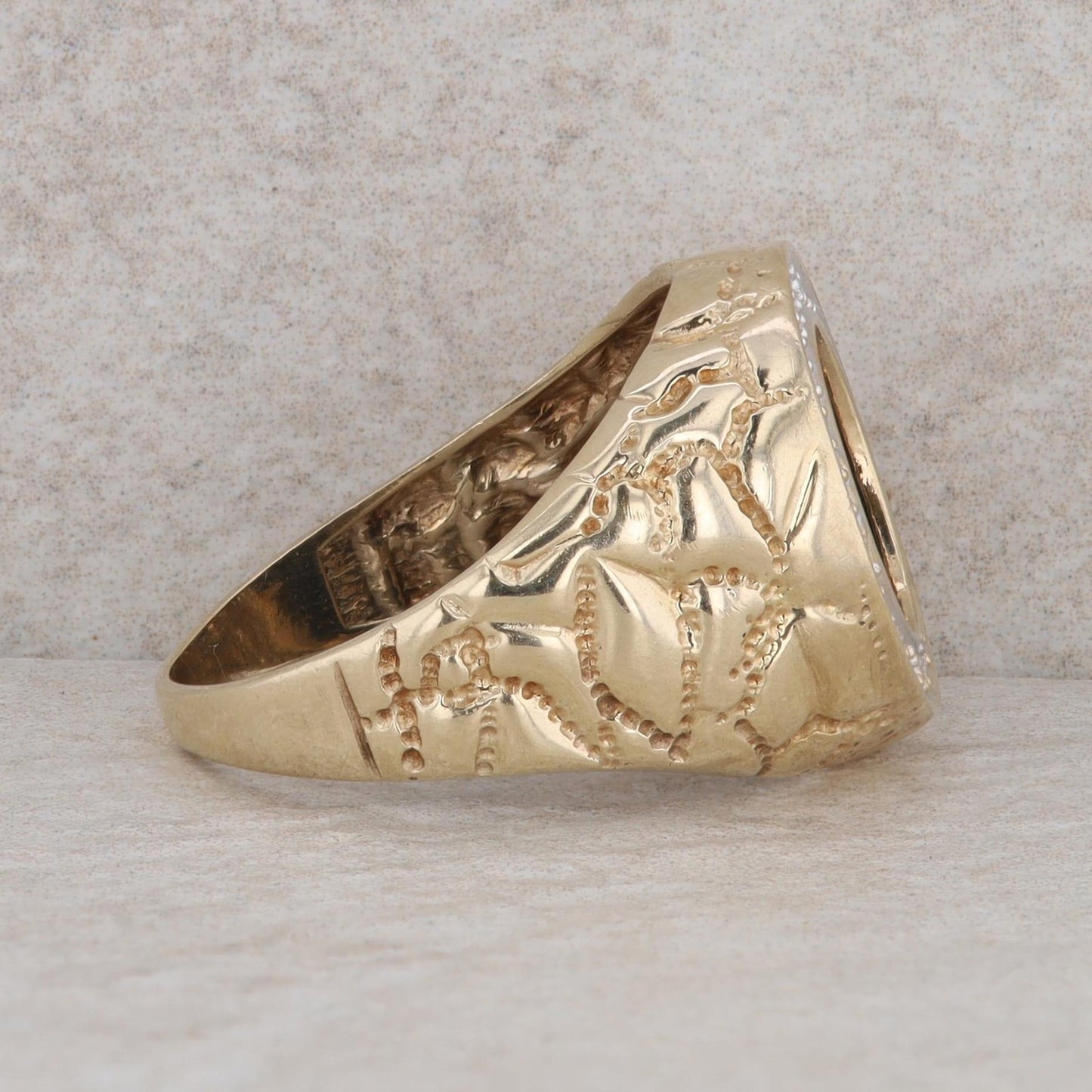 10k Yellow Gold Onyx Disc & Diamond Halo Nugget Style Ring