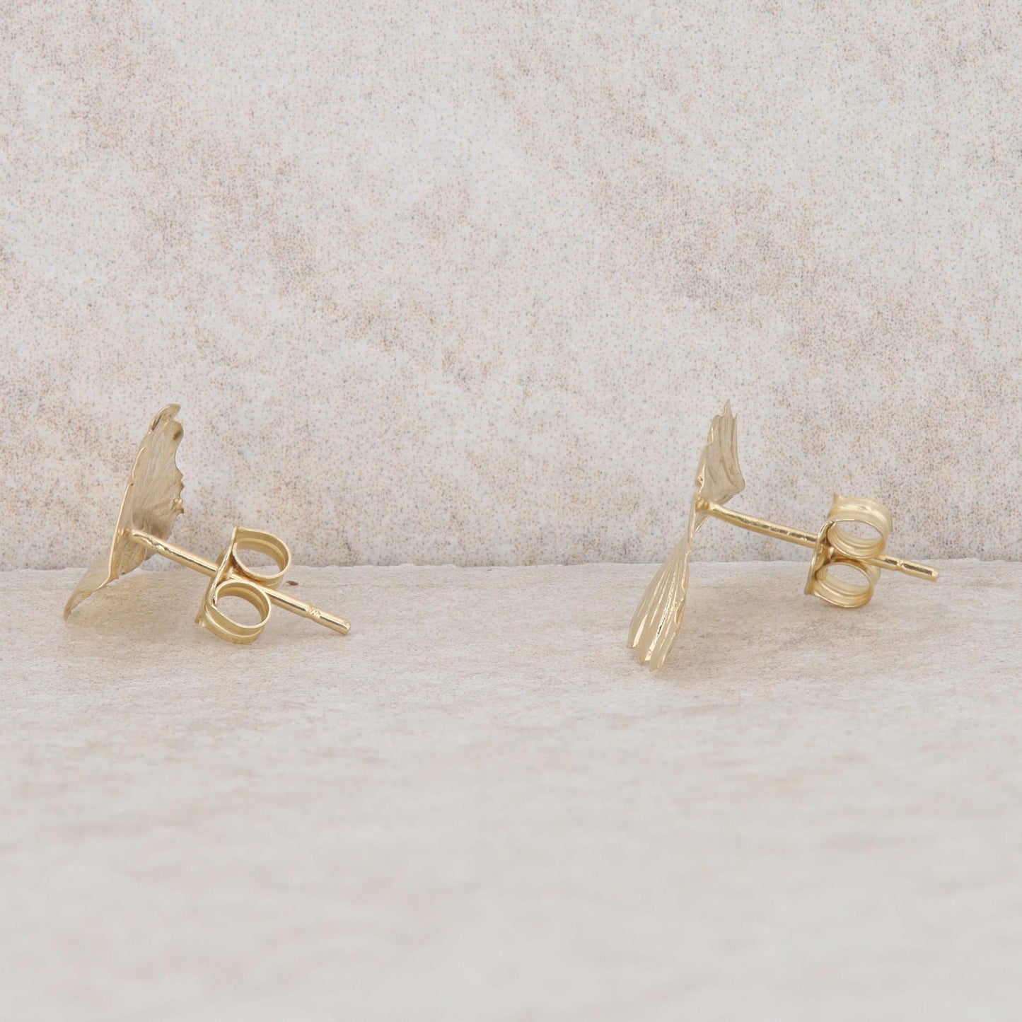 14k Yellow Gold Textured Leaf Stud Earrings, 0.8g