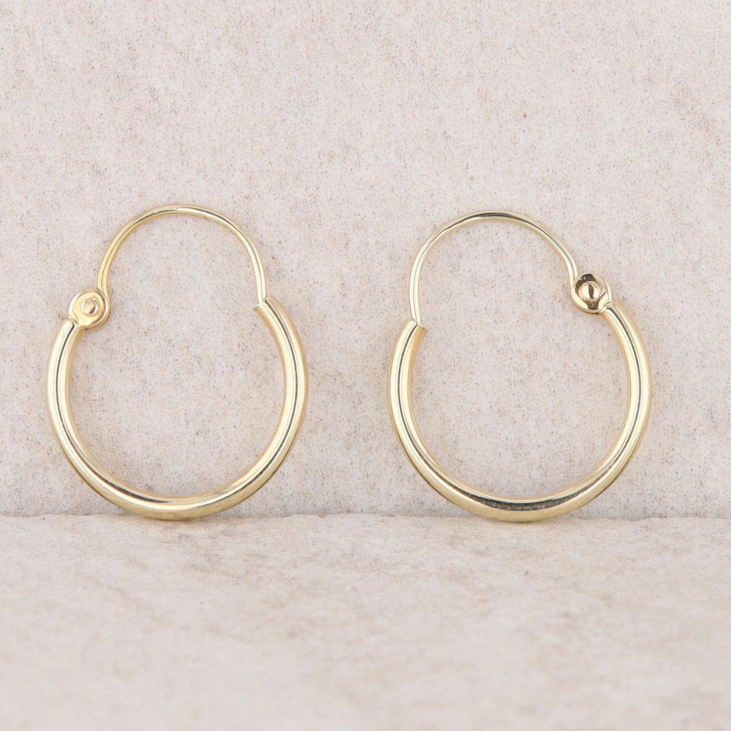 14k Yellow Gold Polished Hoop Earrings 0.90g