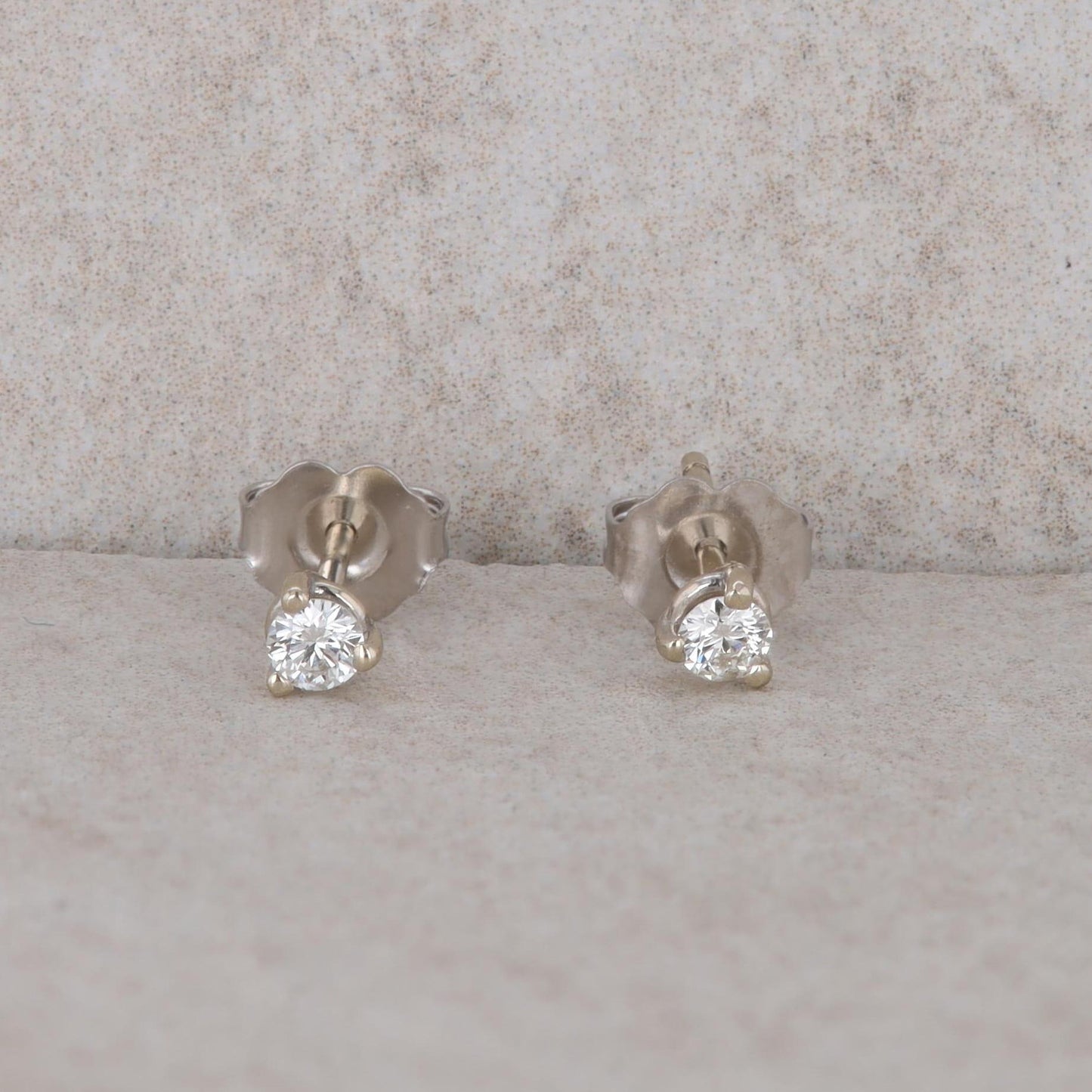 14k White Gold 0.22cttw Diamond Stud Earrings