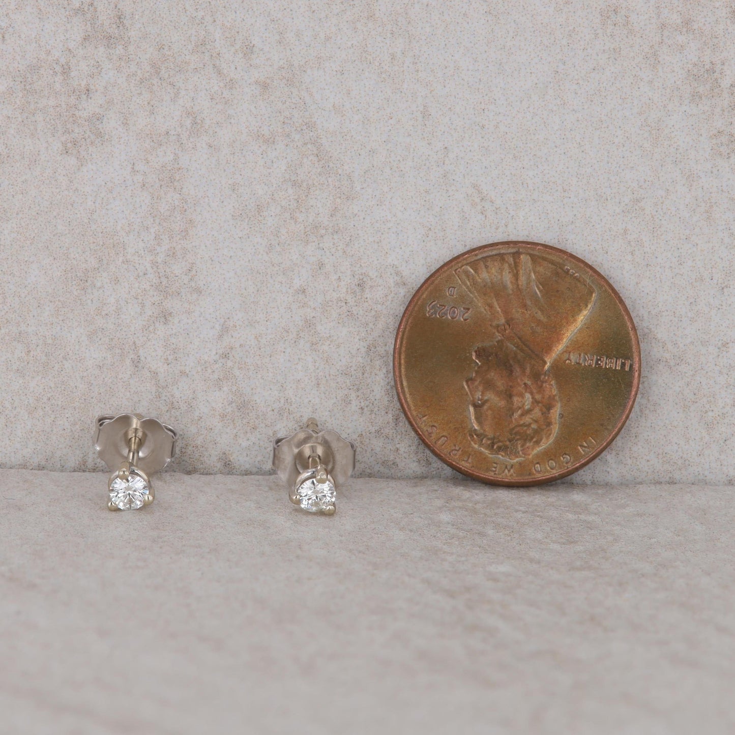 14k White Gold 0.22cttw Diamond Stud Earrings