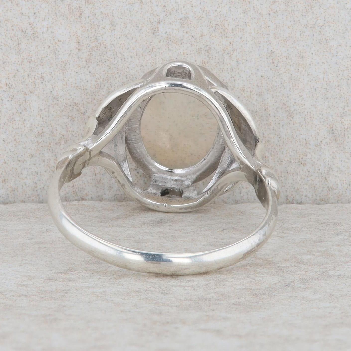 Sterling Silver Oval Cabochon Fashion Ring