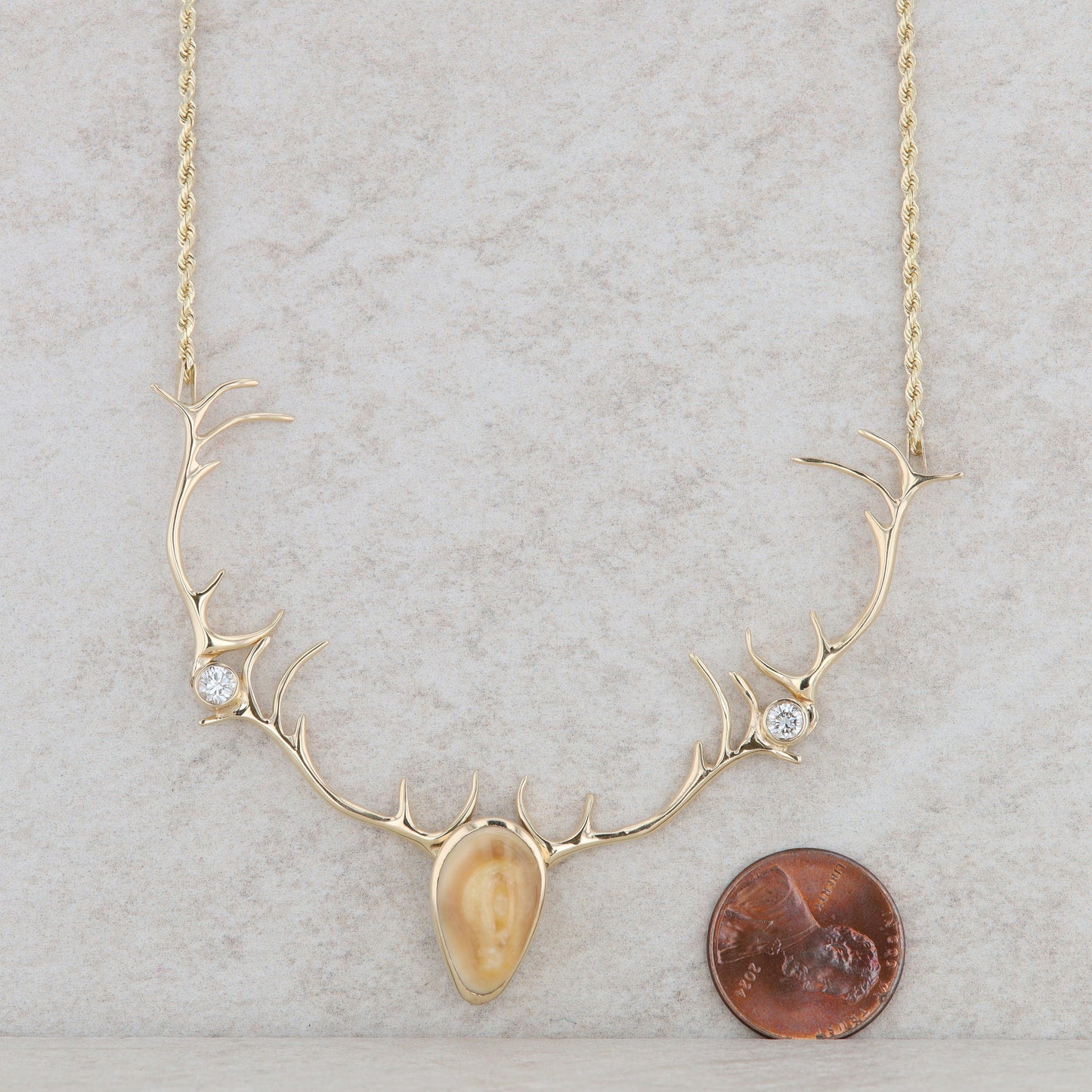 14k Yellow Gold Teardrop Cabochon Agate & Diamond Deer Antler Hinged Necklace