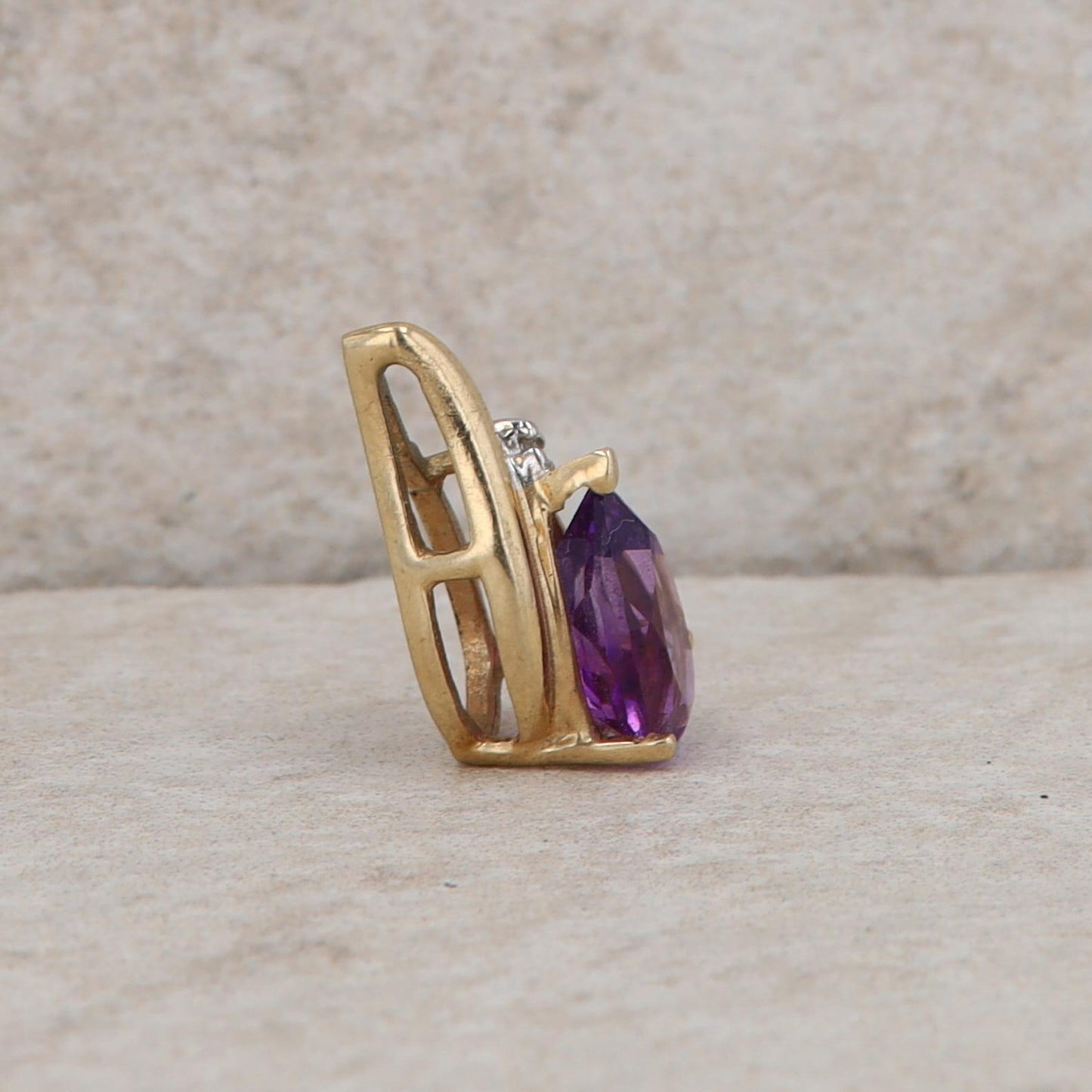 10k Yellow Gold Pear Shaped Amethyst and Diamond Pendant