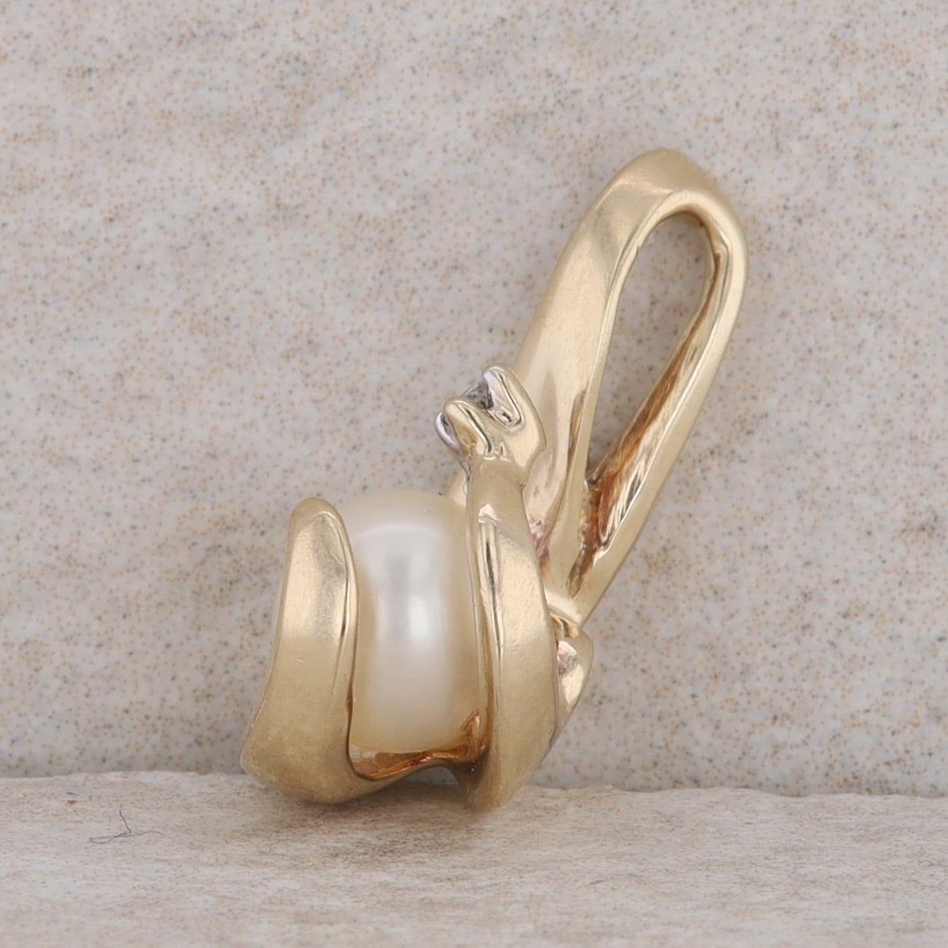 10k Yellow Gold Cultured Pearl & Diamond Swirl Pendant
