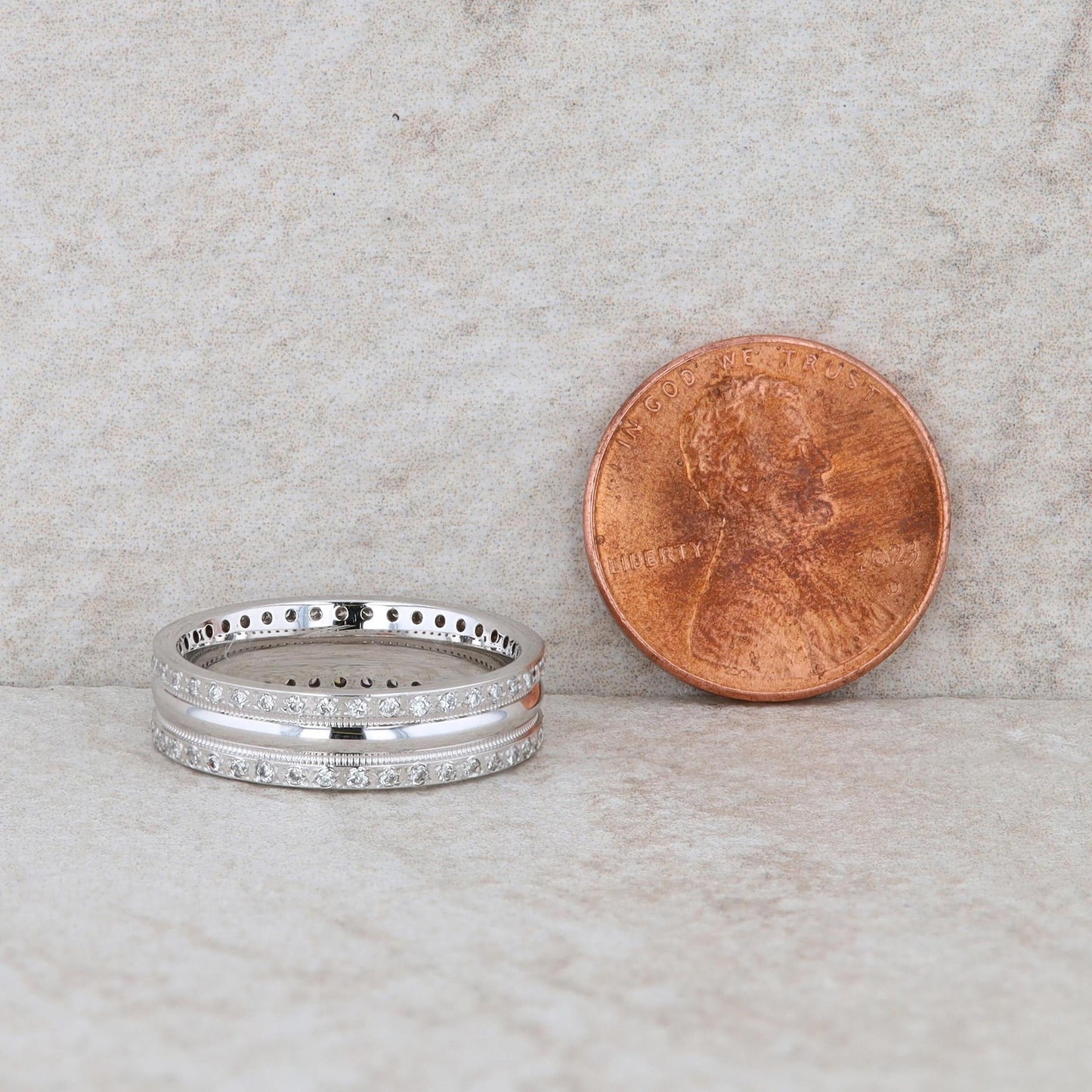 14k White Gold Round Diamond Eternity Band