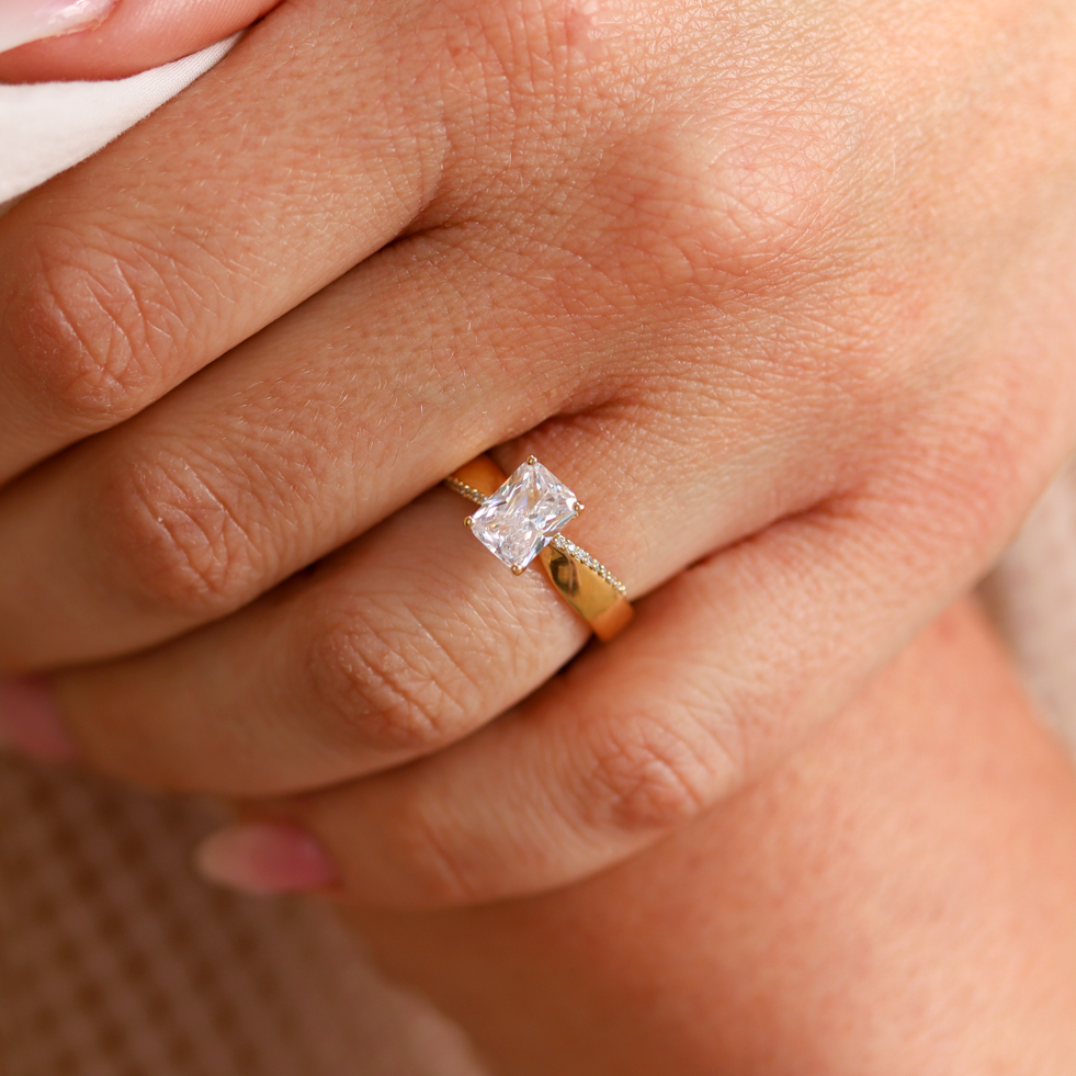 Lab-Grown Diamonds Vs. Natural Diamonds