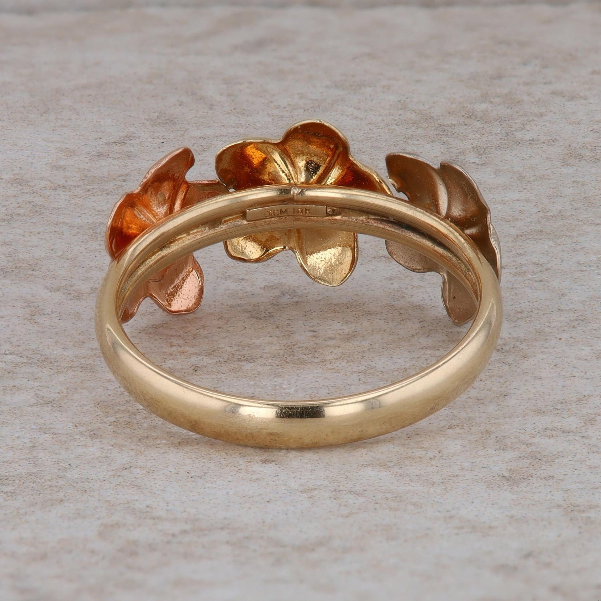 10k Tri Gold & Flower Ring