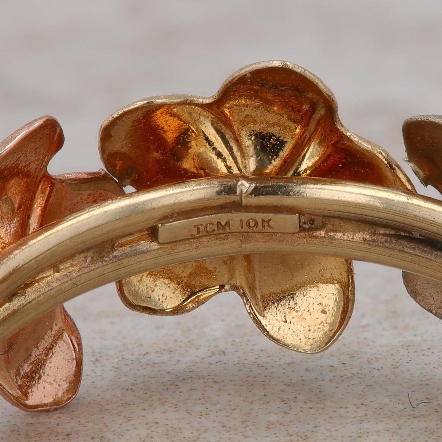 10k Tri Gold & Flower Ring