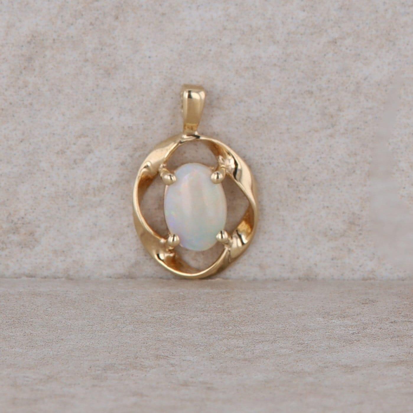 14k Yellow Gold Oval Opal Pendant