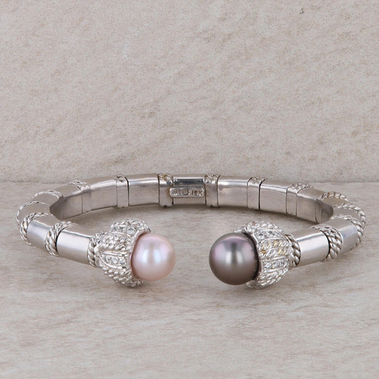 18k White Gold Cassis Black and White Pearl & Diamond Bangle