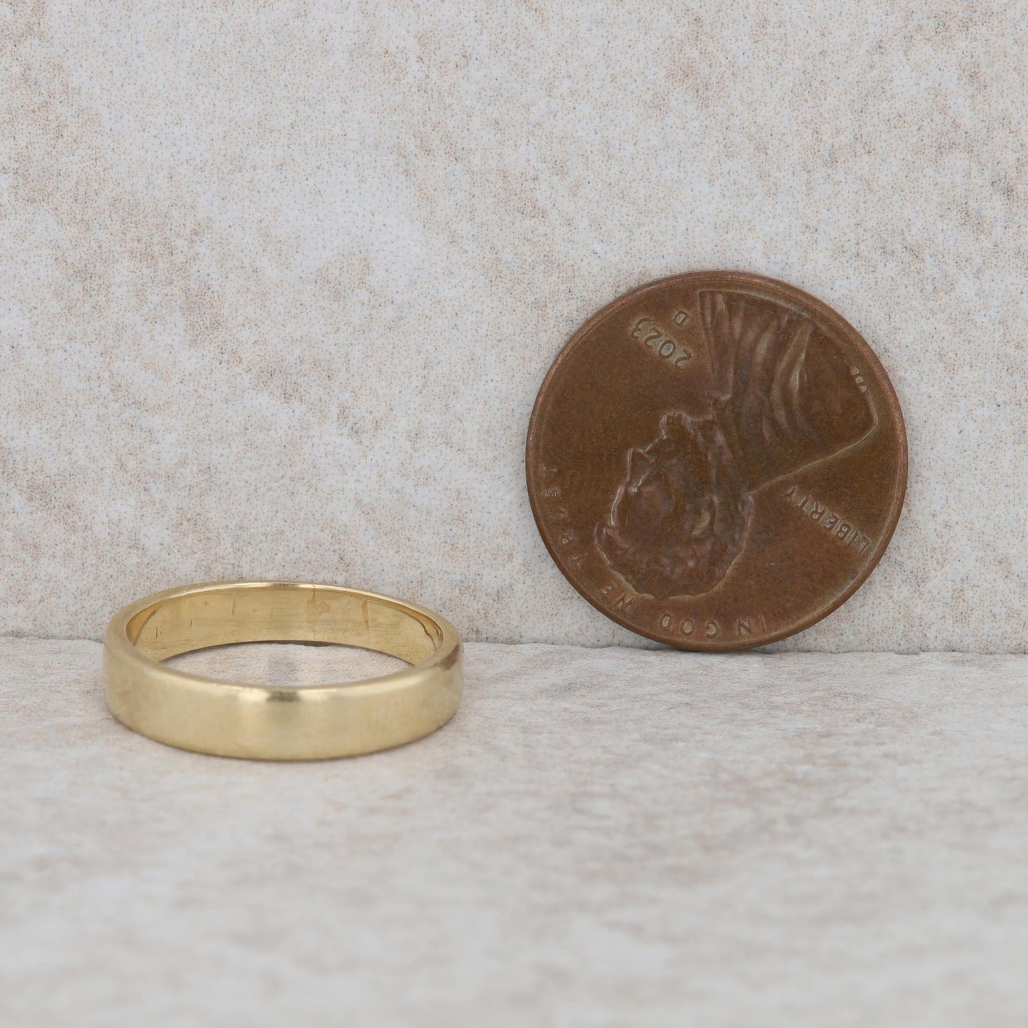 14k Yellow Gold Wedding Band