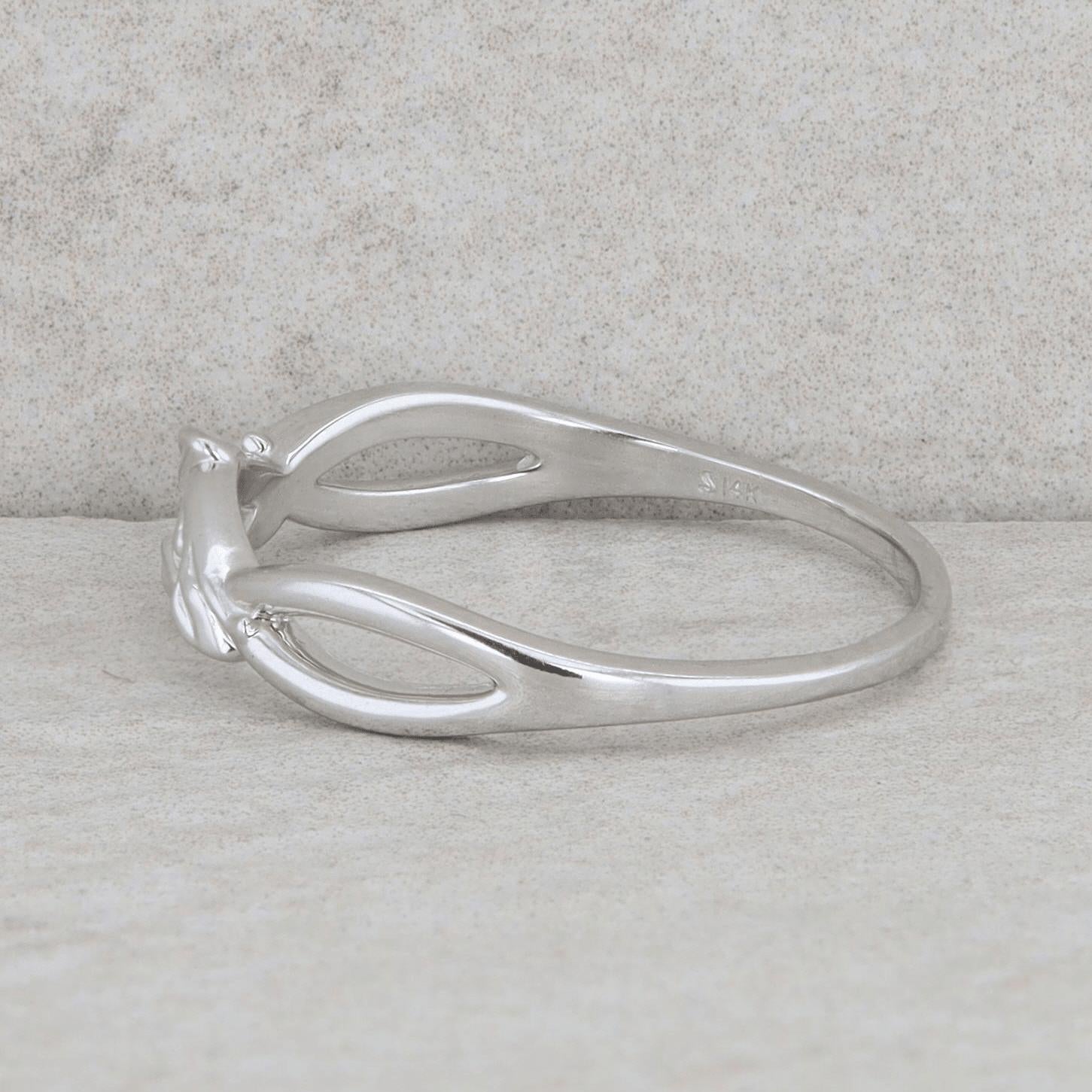 14k White Gold Twisted Leaf Style Ring 2.70g