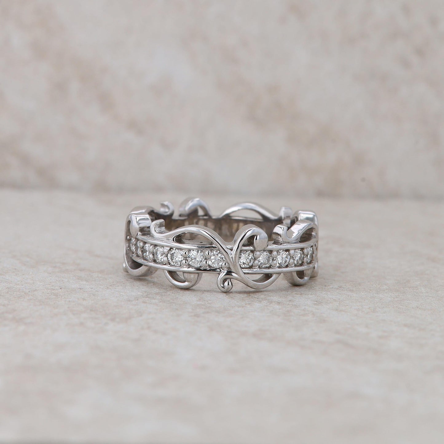 14k White Gold Diamond Swirl Design Band