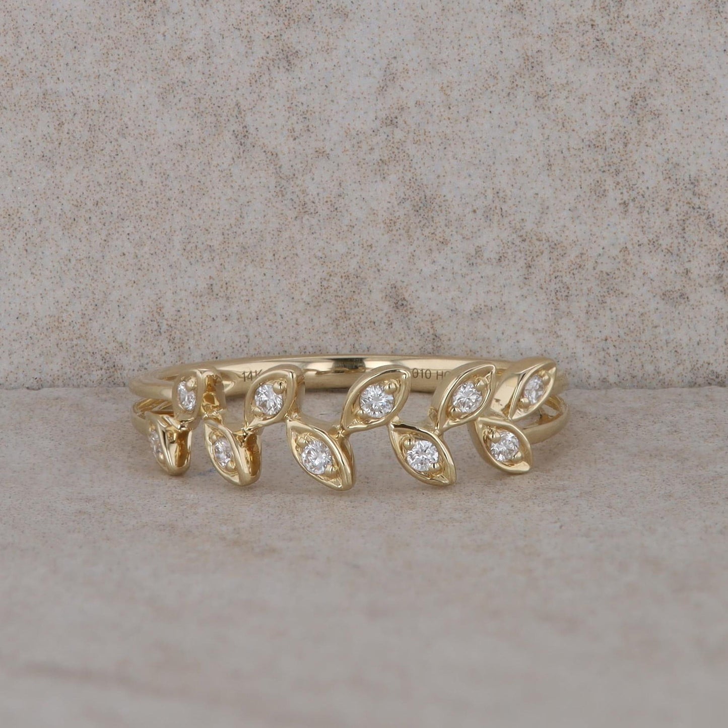 14k Yellow Gold Diamond Leaf Style Band