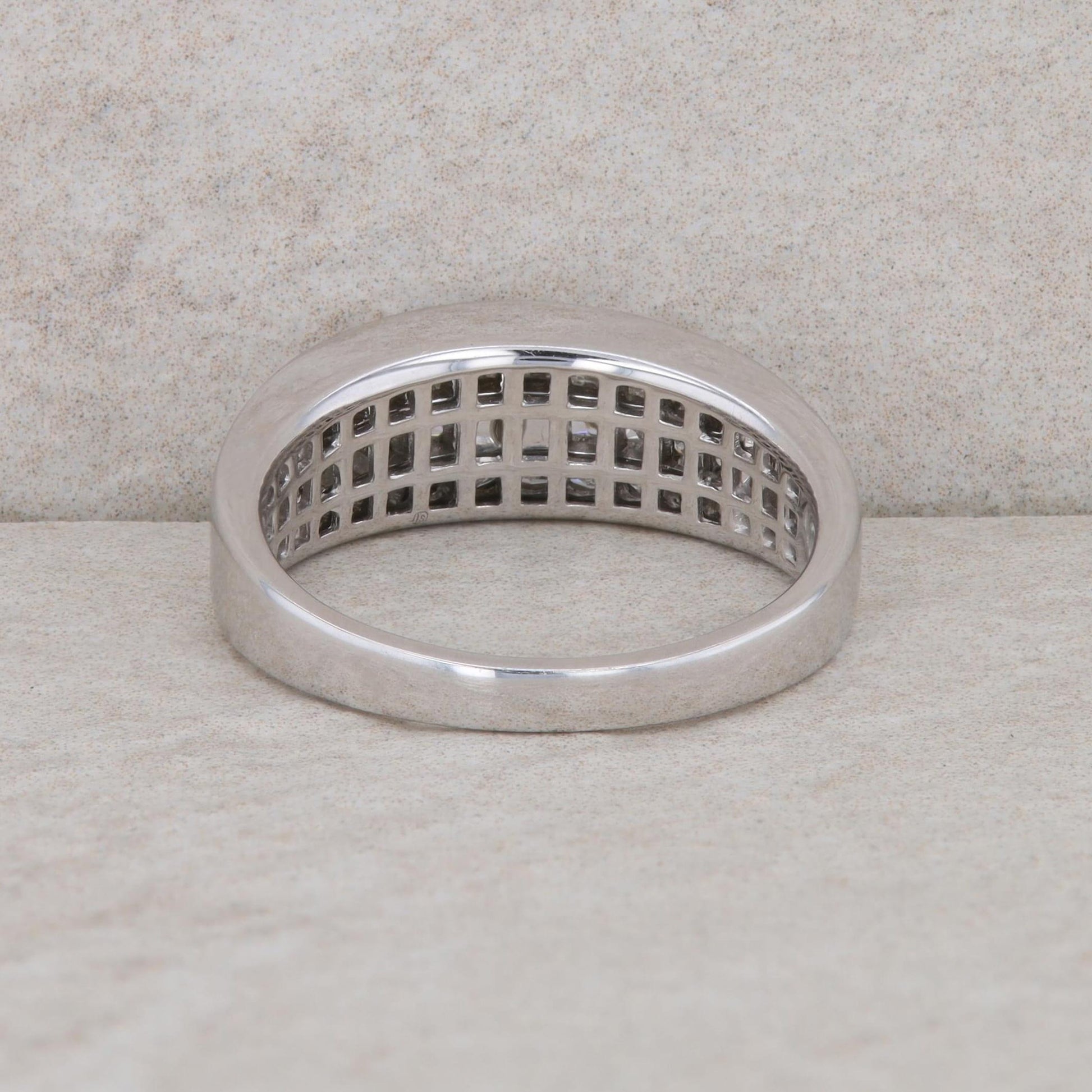 18k White Gold Invisible Set Ring Mounting