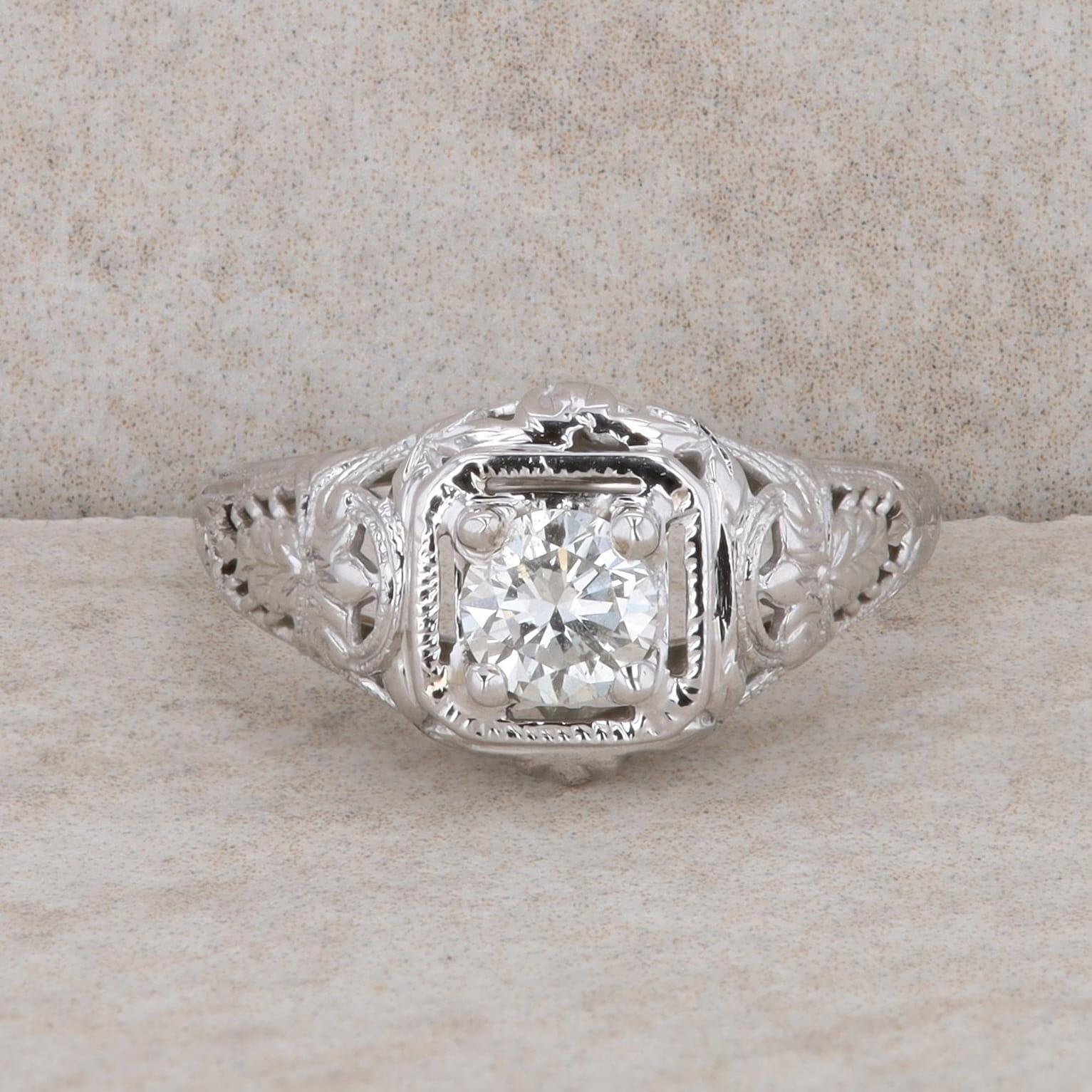 18k White Gold Diamond Filigree Cutout Style Engagement Ring