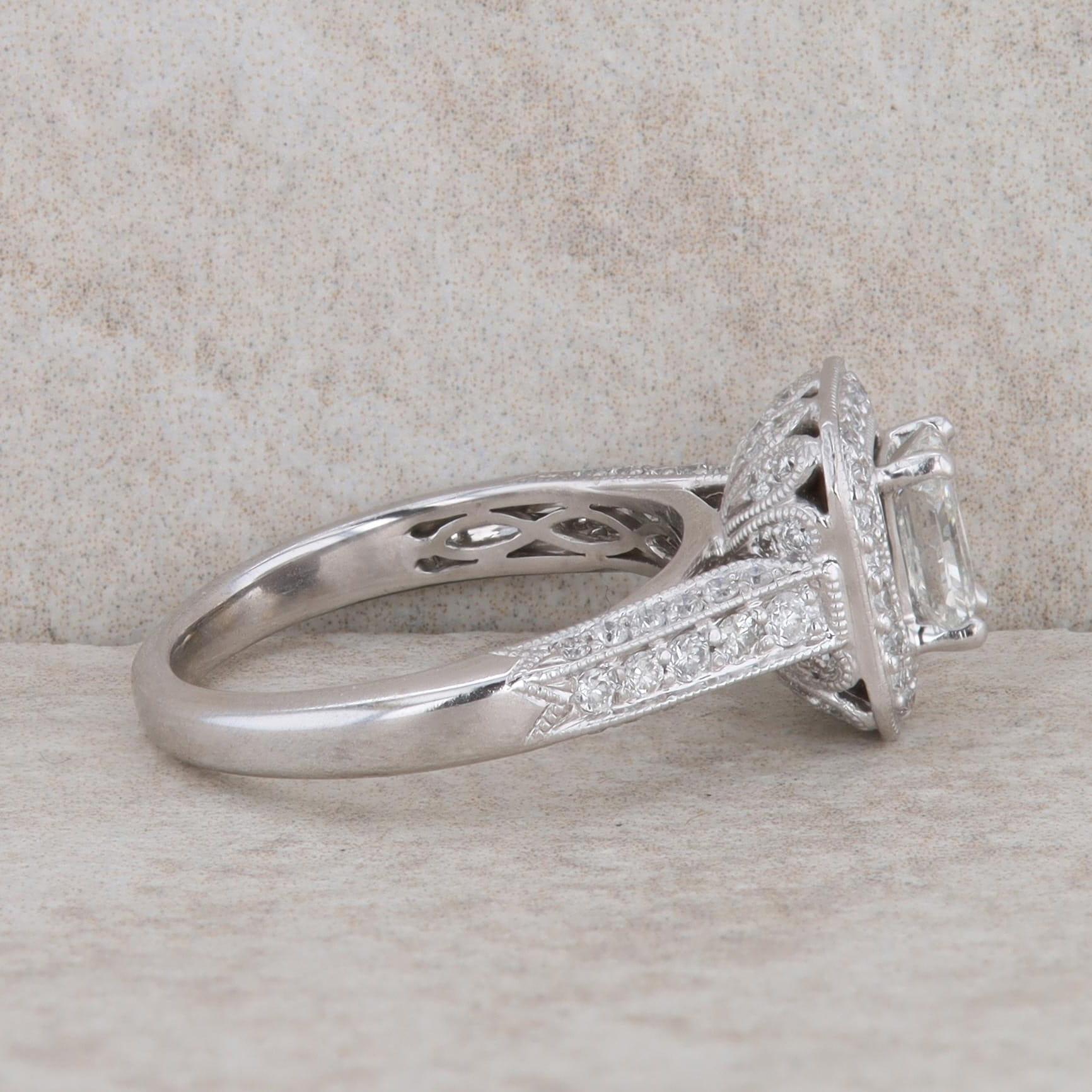 18k White Gold Diamond Halo Engagement Ring