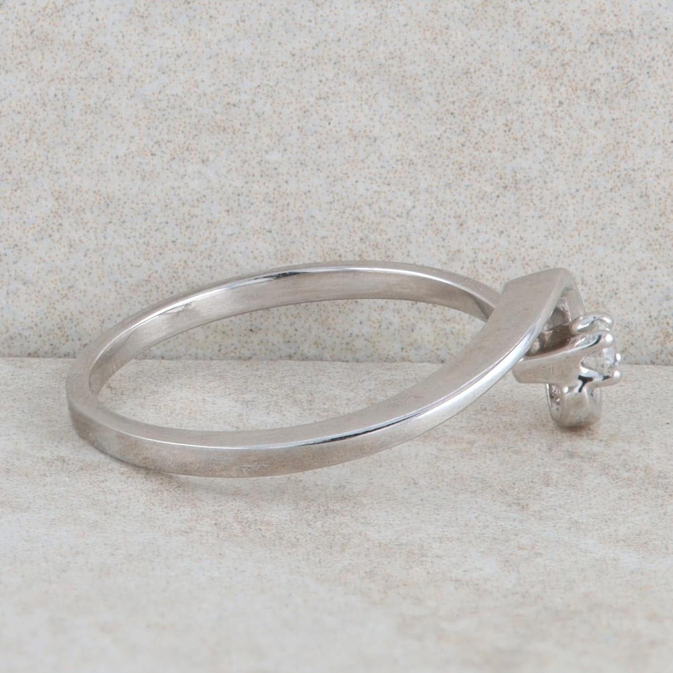 14k White Gold Diamond Swirl Style Ring