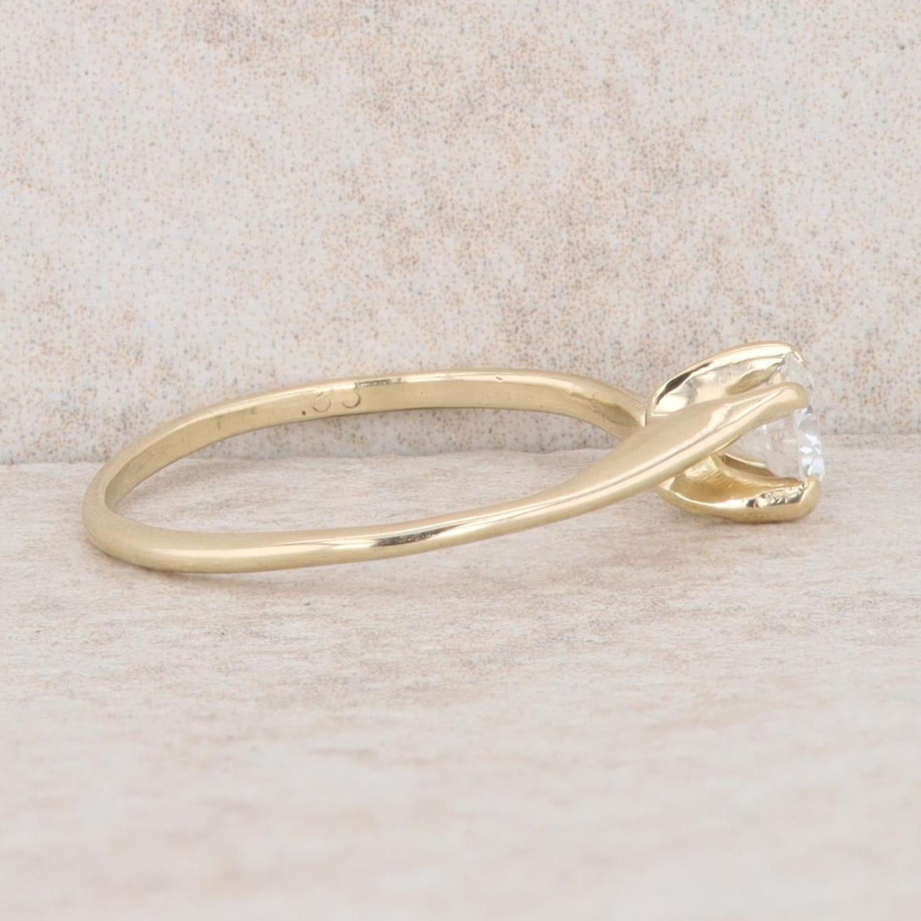 14k Yellow Gold Round Solitaire Engagement Ring