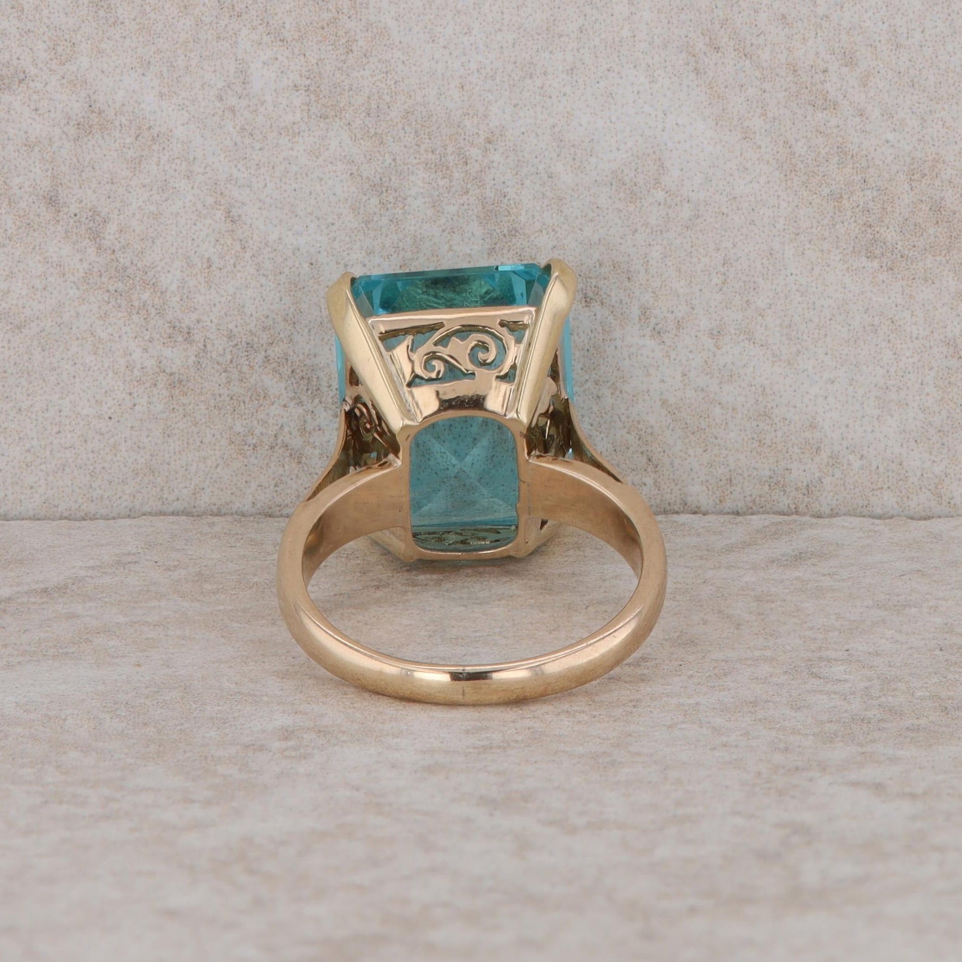 18k Yellow Gold Blue Glass Emerald Cut Stone Fashion Ring