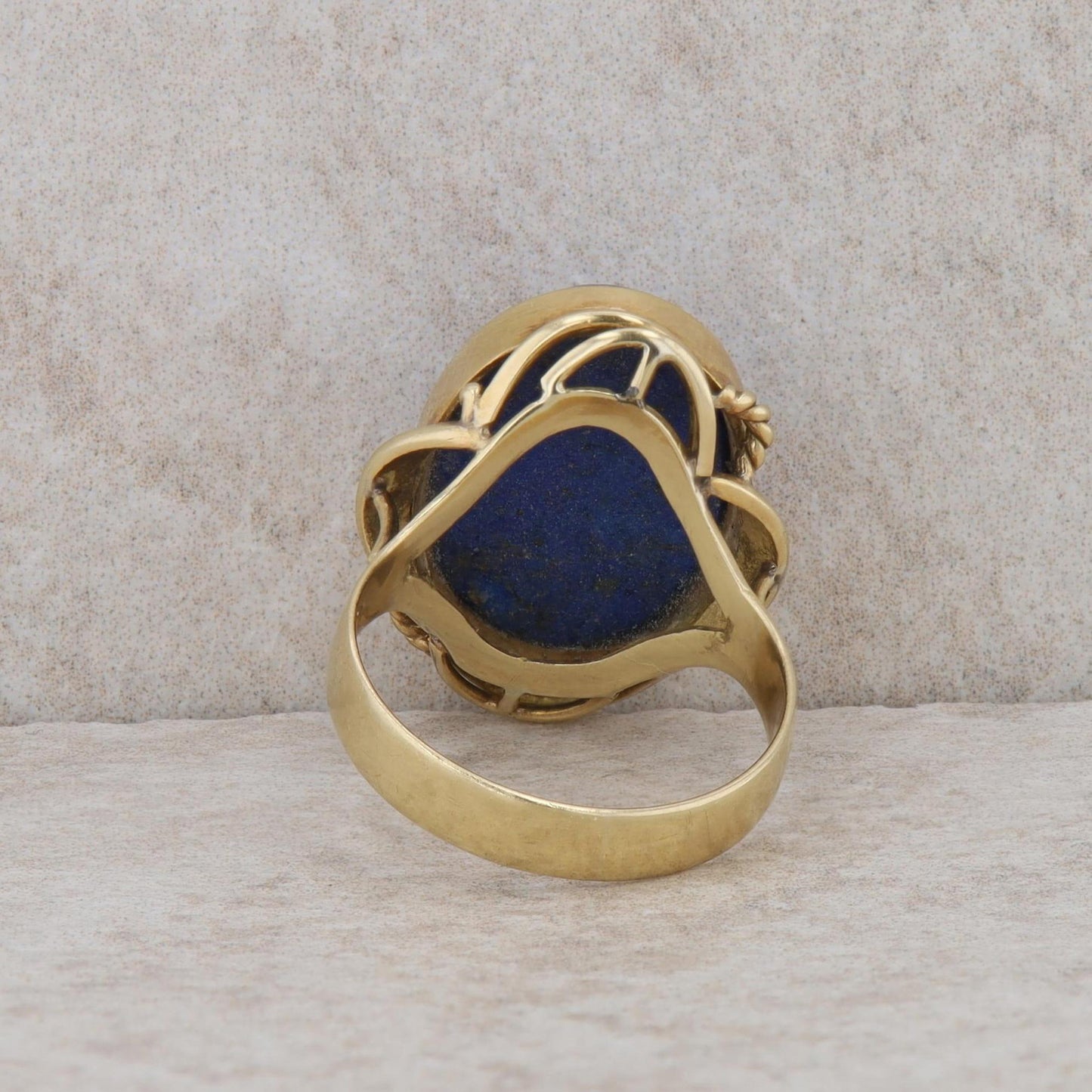 18k Yellow Gold Oval Lapis Ring