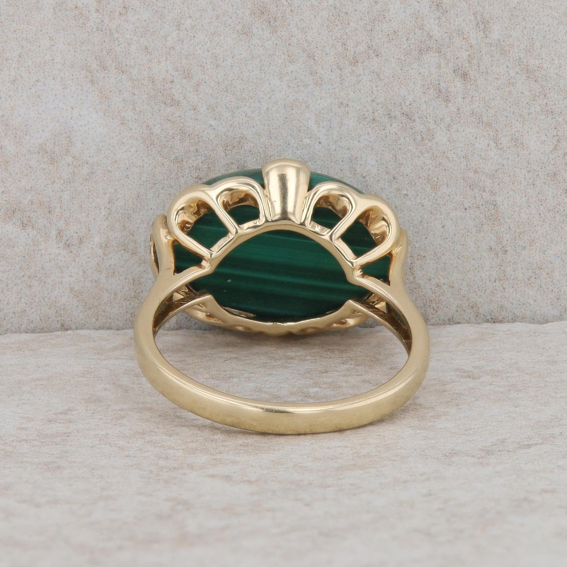 14k Yellow Gold Malachite Oval Ring