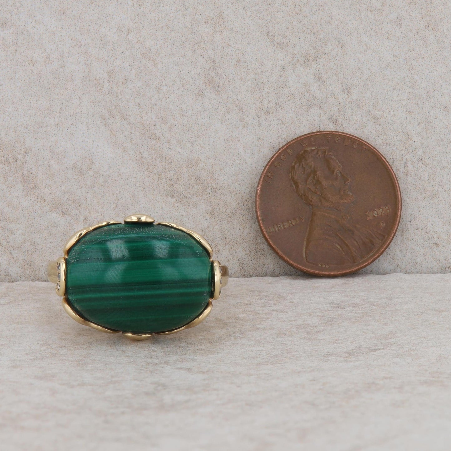 14k Yellow Gold Malachite Oval Ring