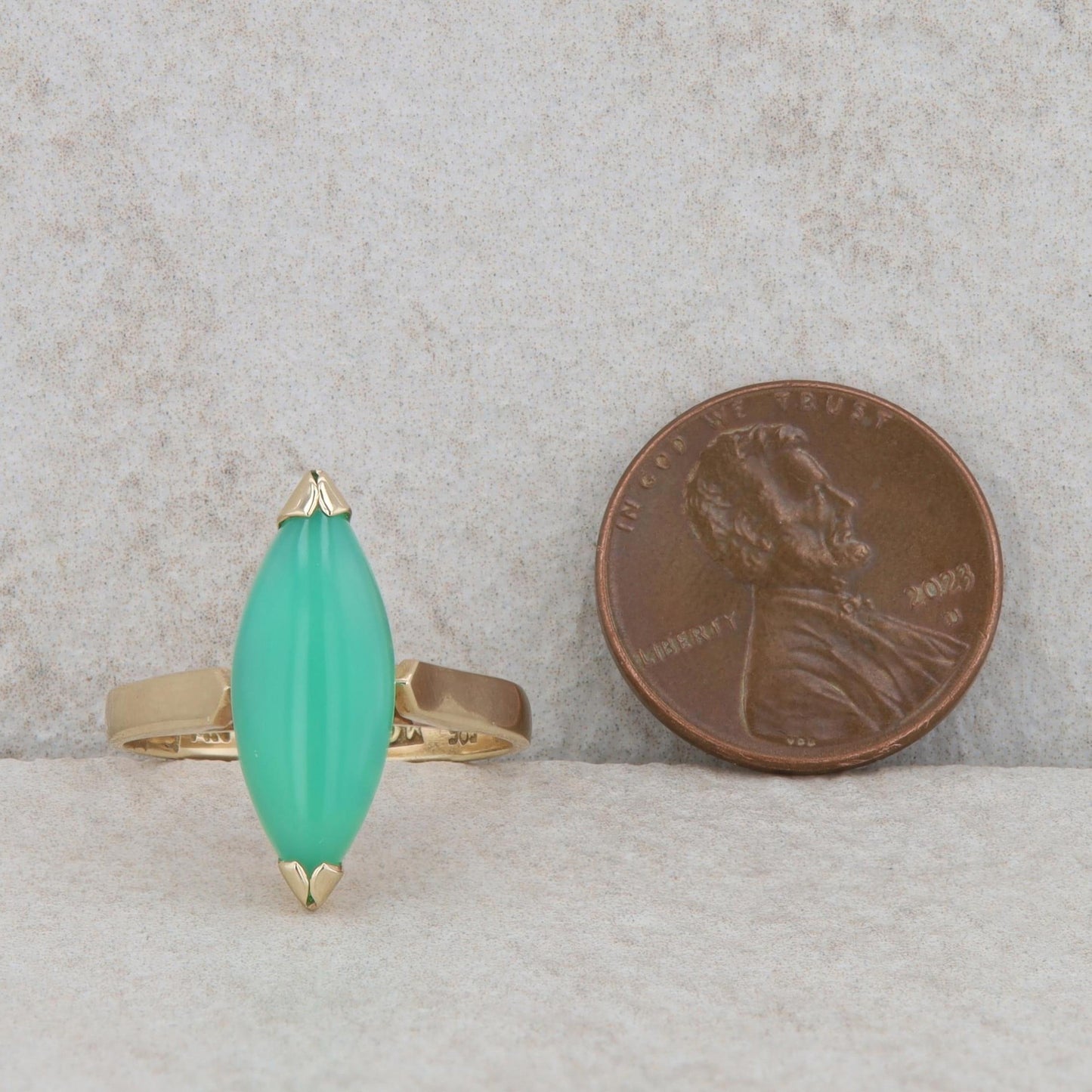 14k Yellow Gold Chrysoprase Ring