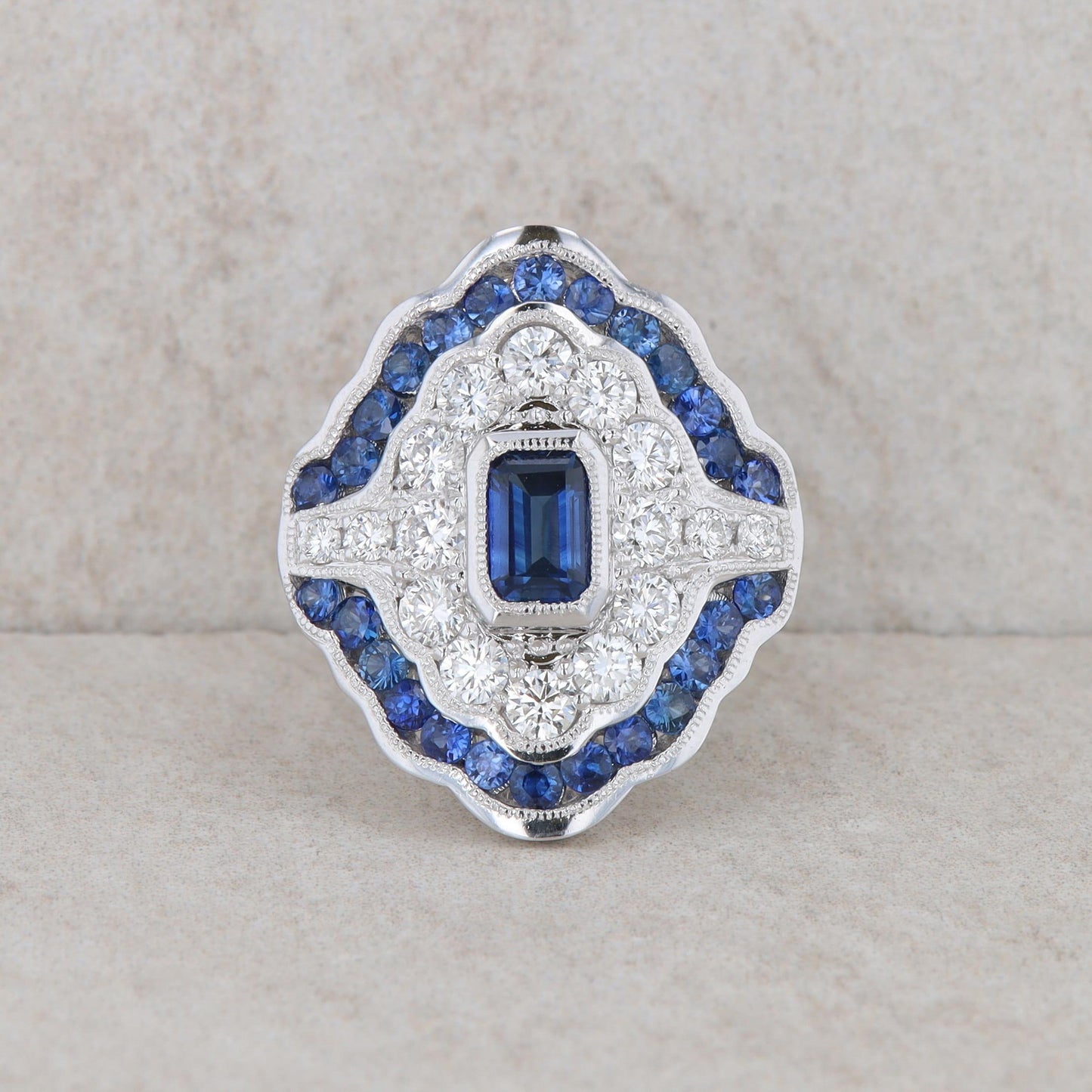 18k White Gold Sapphire and Diamond Cluster Fashion Ring