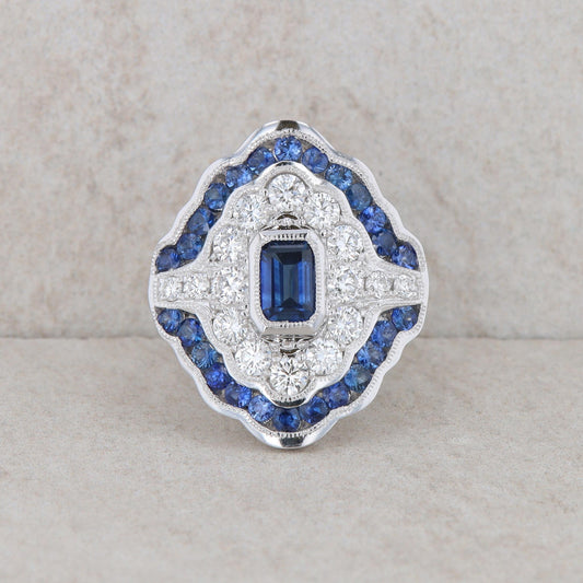 18k White Gold Sapphire and Diamond Cluster Fashion Ring