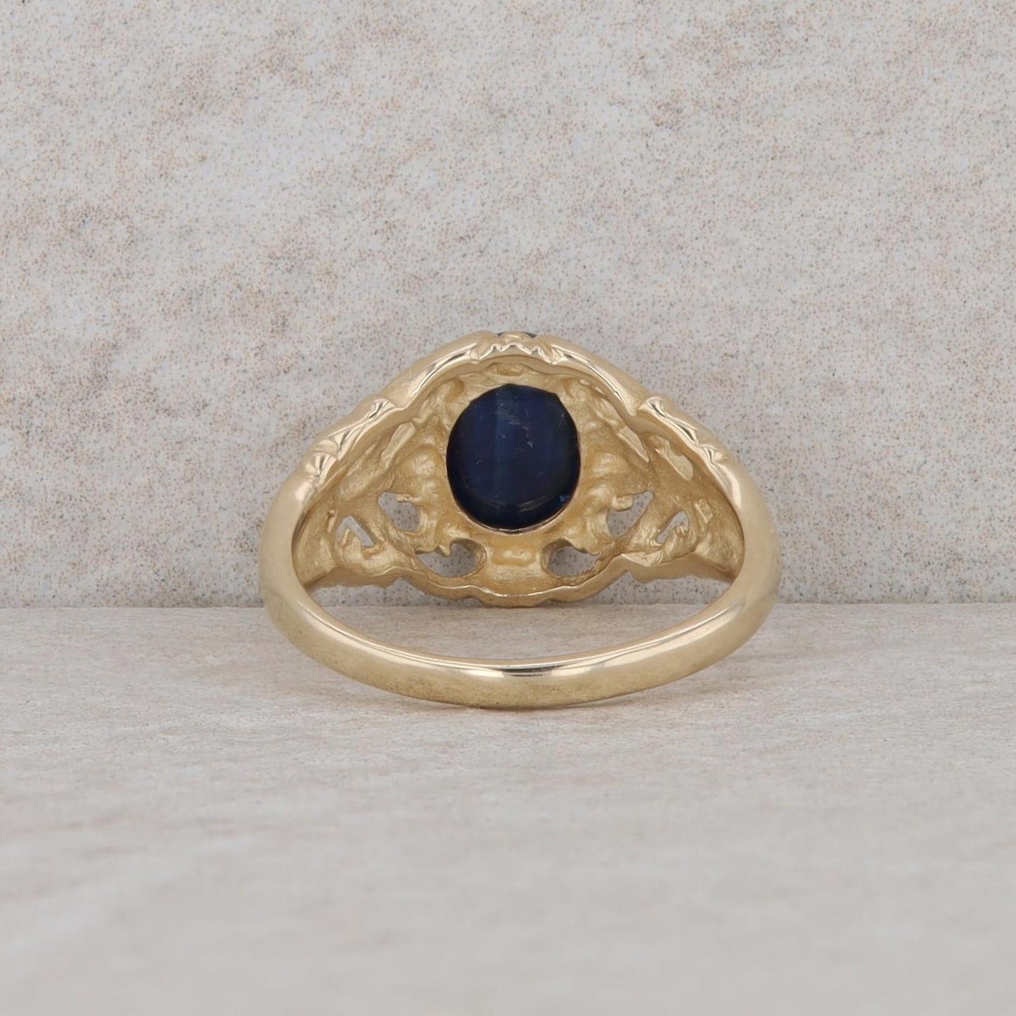 14k Yellow Gold Cabochon Oval Sapphire Filigree Ring