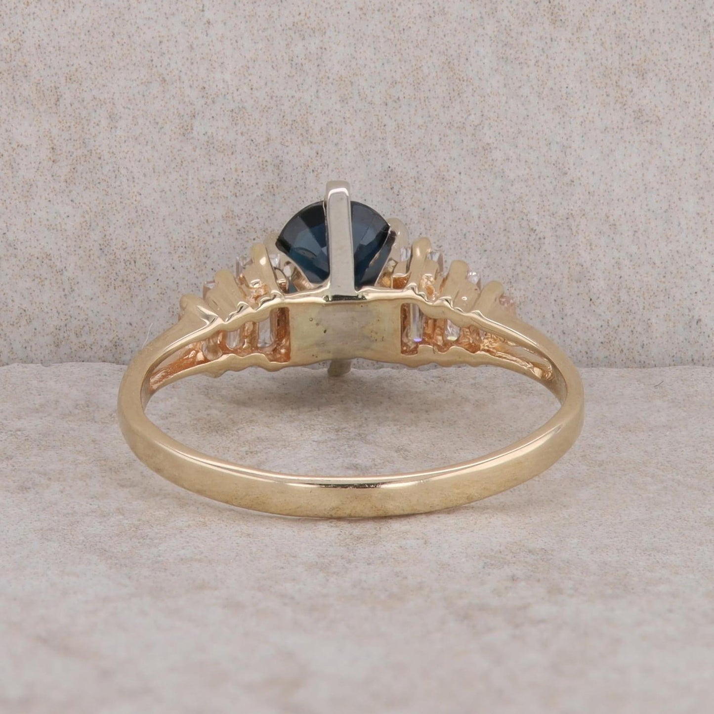 14k Yellow Gold Sapphire Oval and Diamond Ring