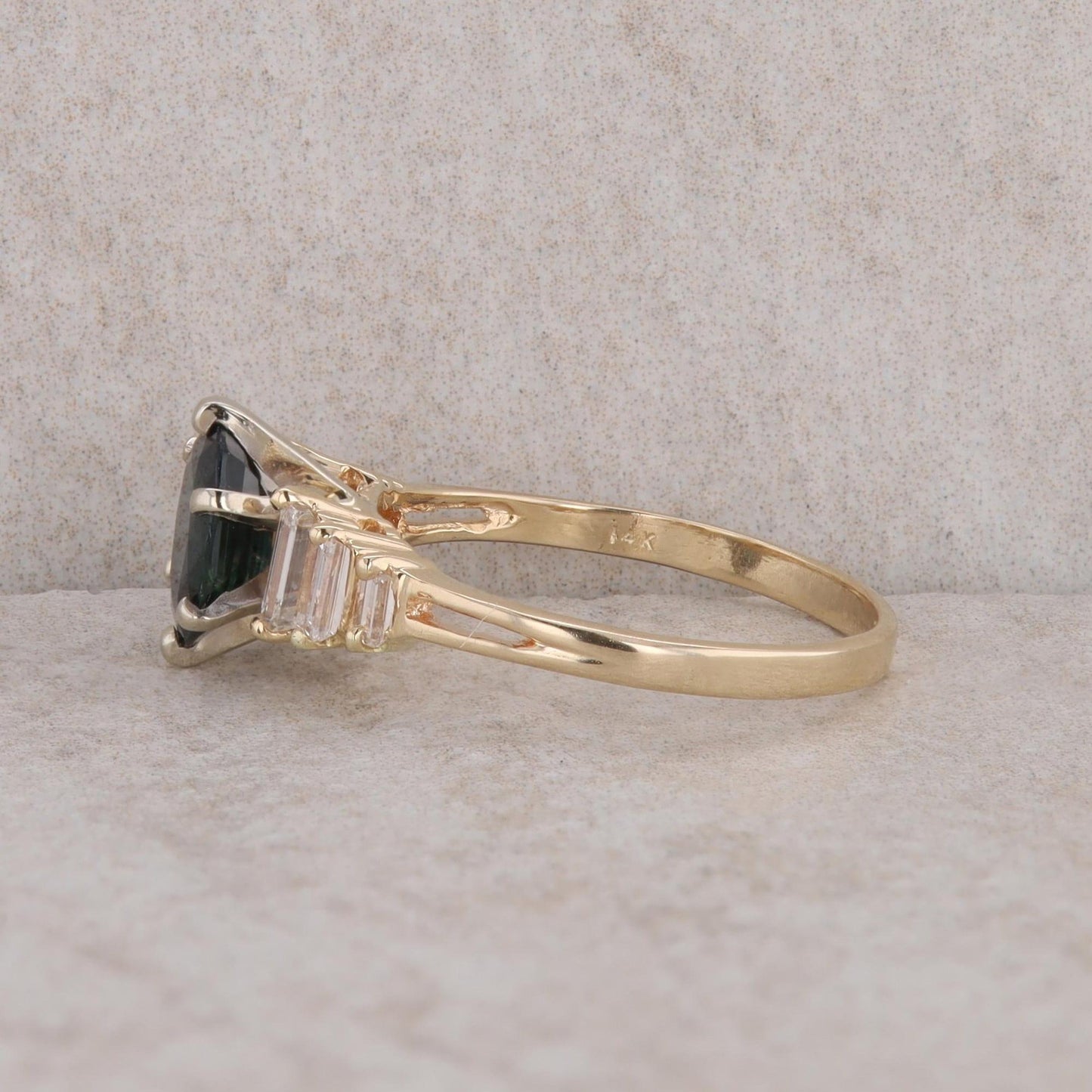 14k Yellow Gold Sapphire Oval and Diamond Ring