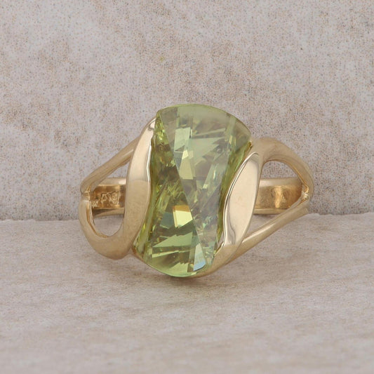 14k Yellow Gold Fantasy Cut Sphene Ring