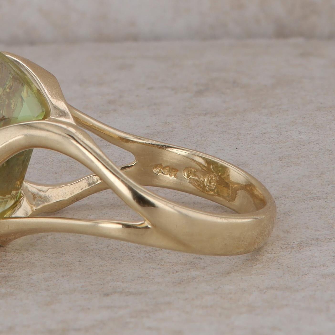 14k Yellow Gold Fantasy Cut Sphene Ring