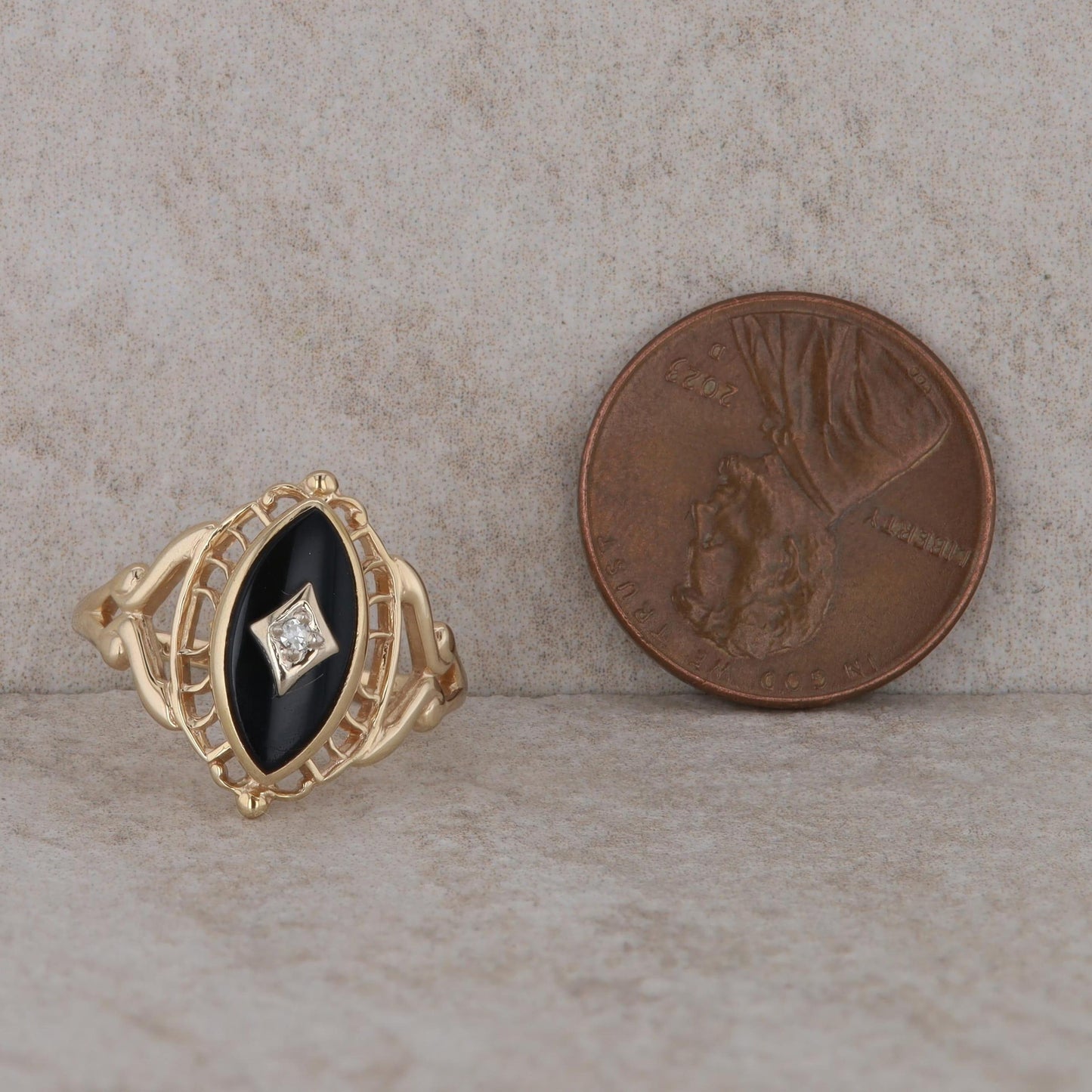 10k Yellow Gold Onyx and Diamond Ring