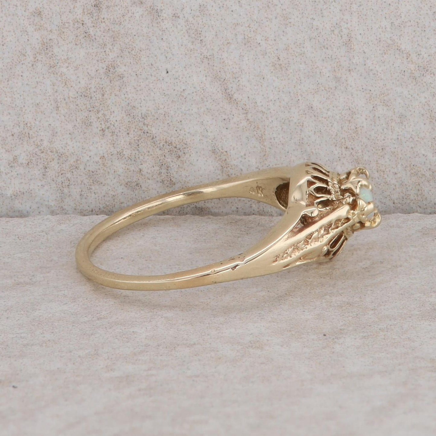 14k Yellow Gold Opal Filigree Fashion Ring