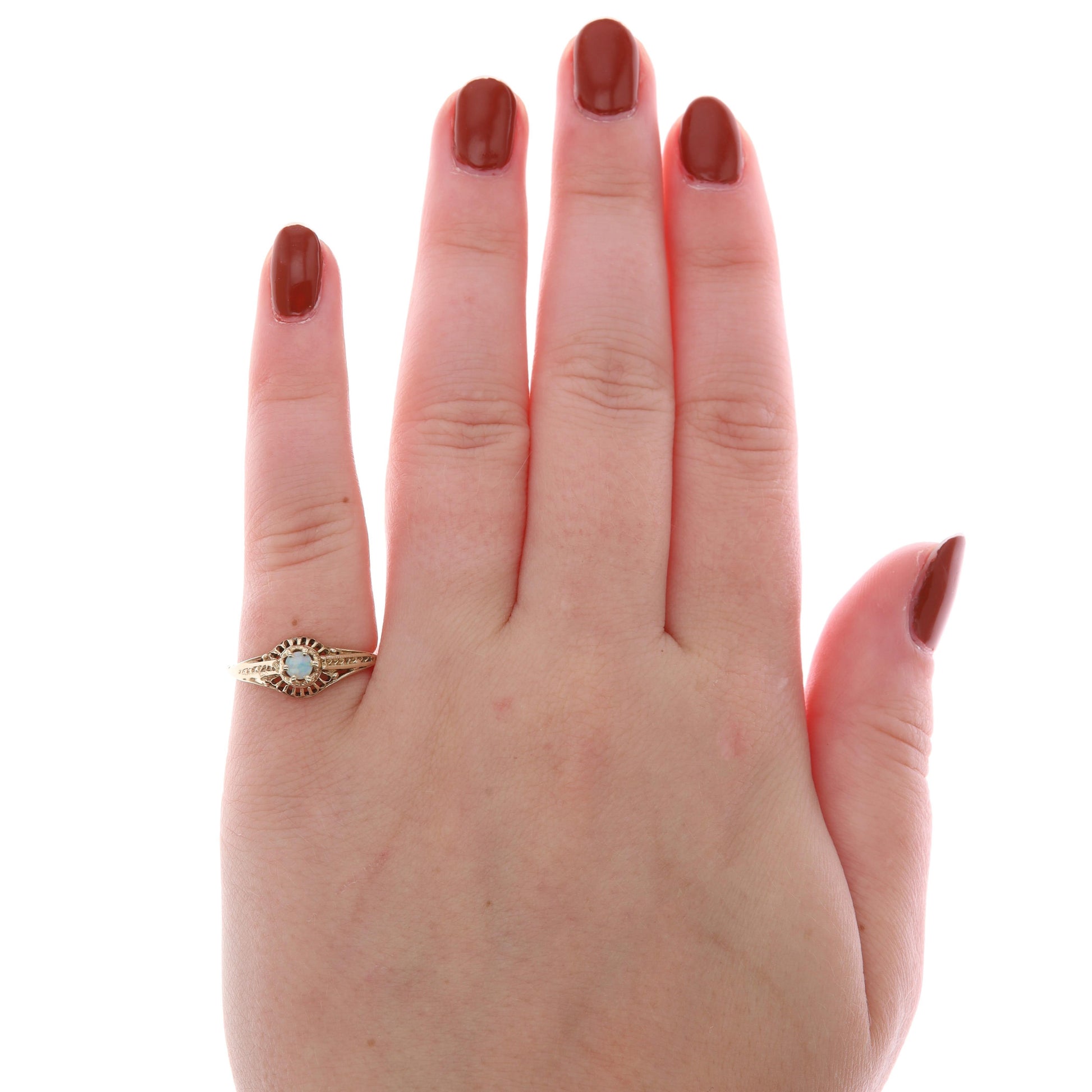 14k Yellow Gold Opal Filigree Fashion Ring