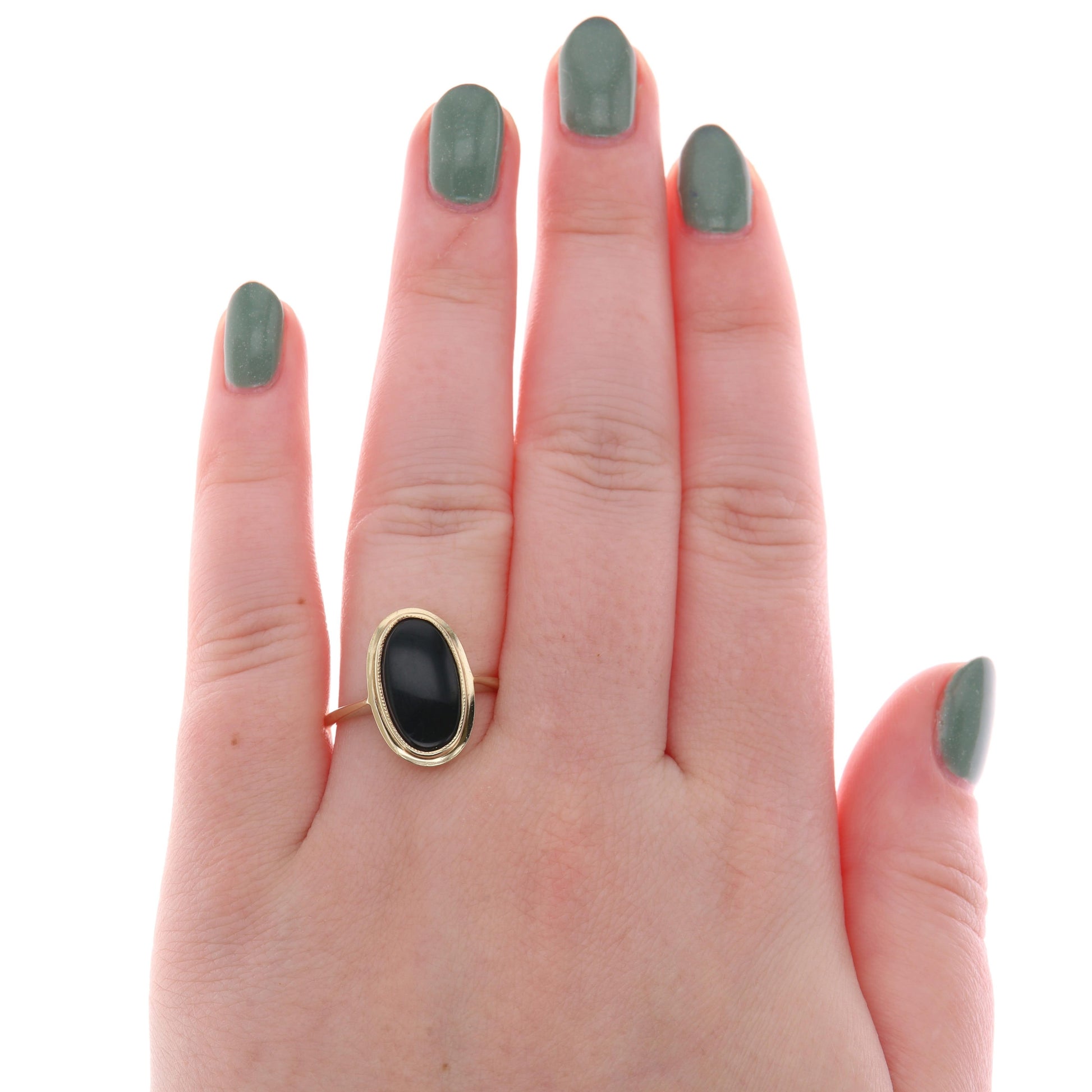 10k Yellow Gold Oval Onyx Cabochon Ring