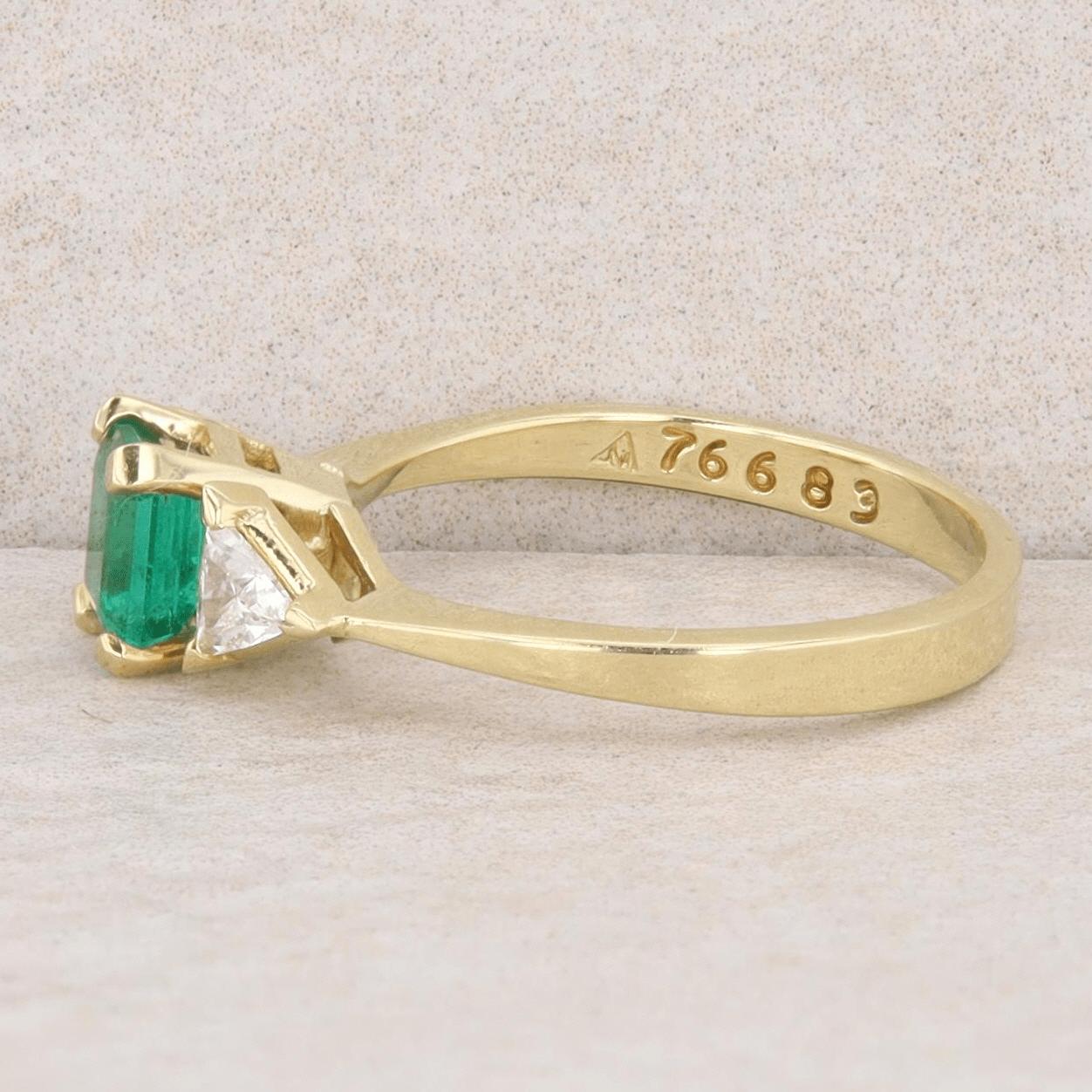 18k Yellow Gold Diamond and Emerald Fashion Ring