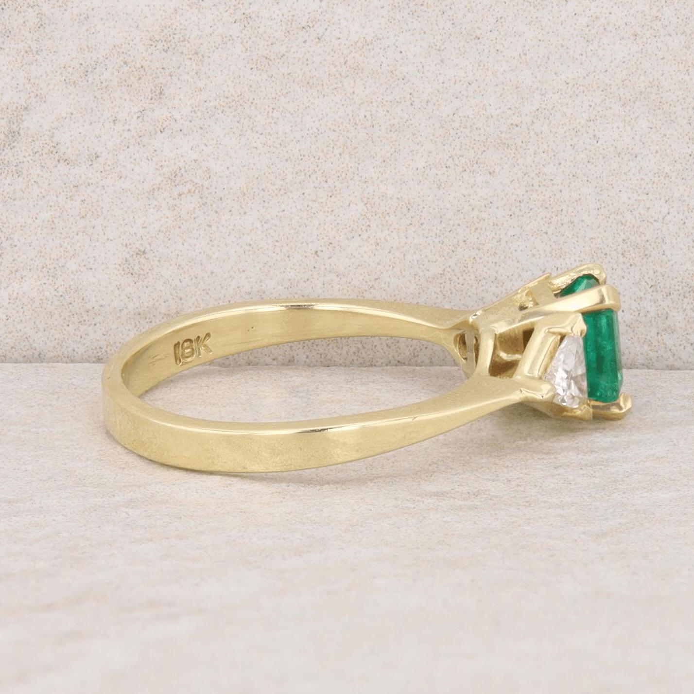 18k Yellow Gold Diamond and Emerald Fashion Ring