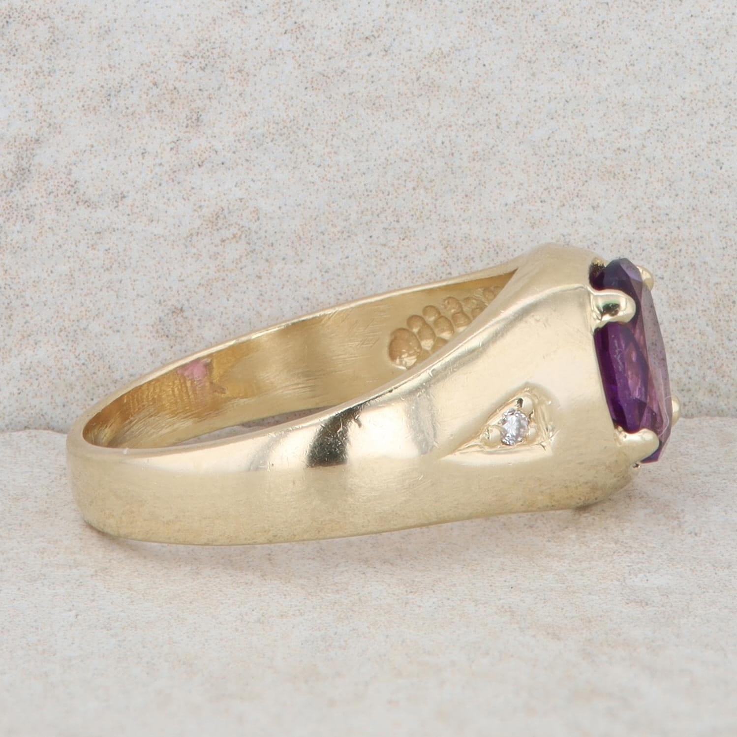 14k Yellow Gold Oval Amethyst & Diamond Wide Ring