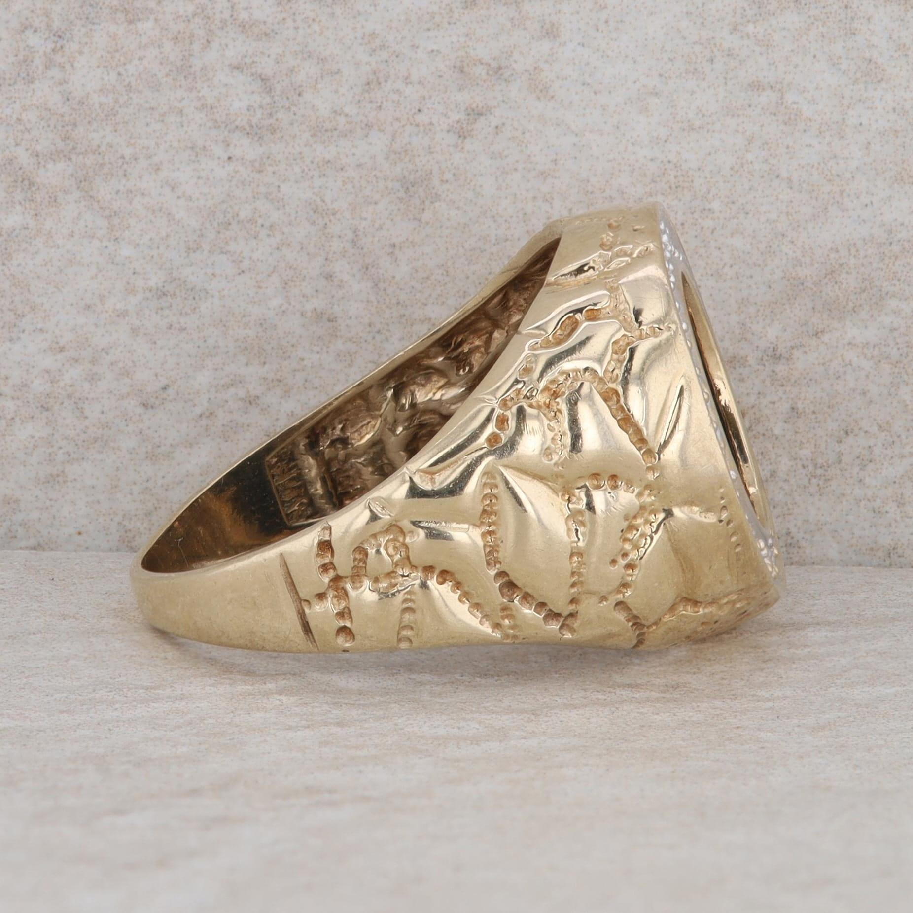10k Yellow Gold Onyx Disc & Diamond Halo Nugget Style Ring