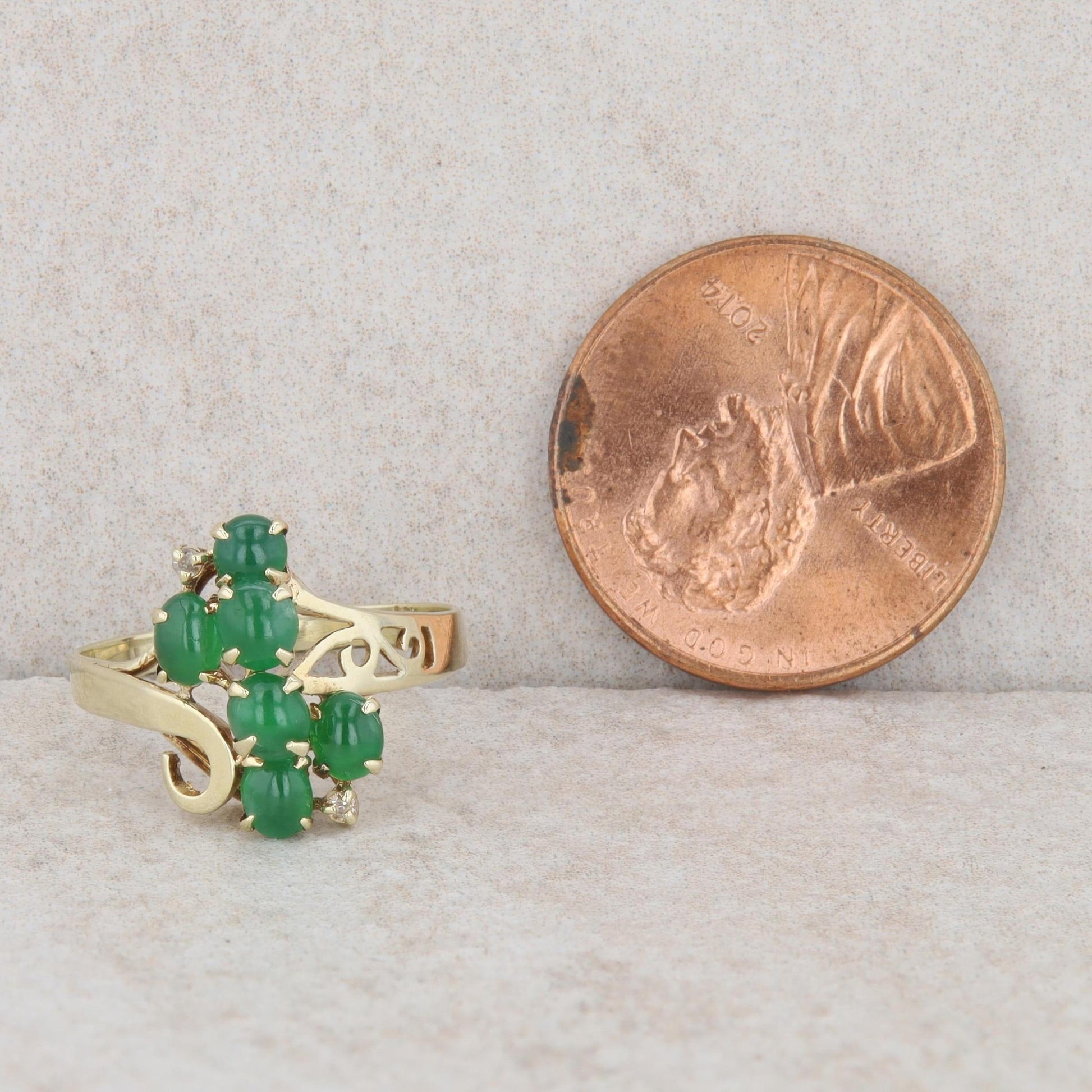 14k Yellow Gold Oval Cabochon Jade & Diamond Cluster Filigree Ring