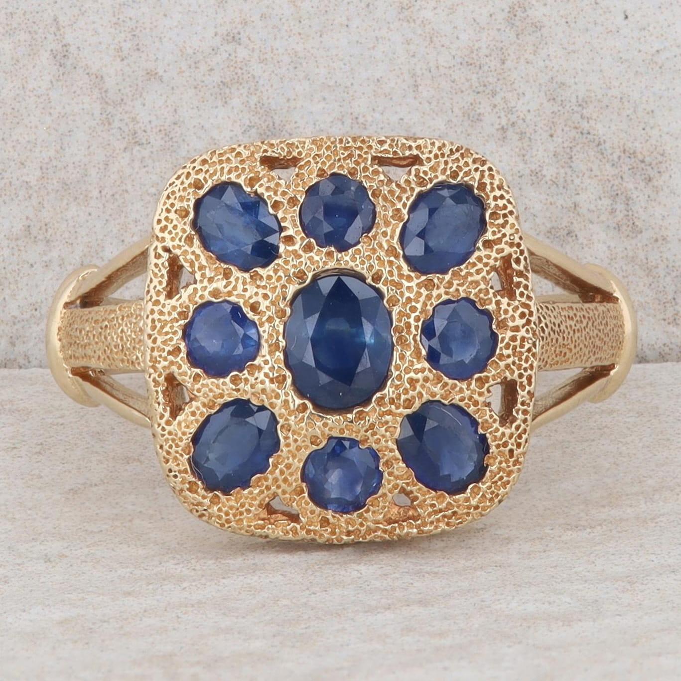 14k Yellow Gold Round & Oval Sapphire Textured Square Ring