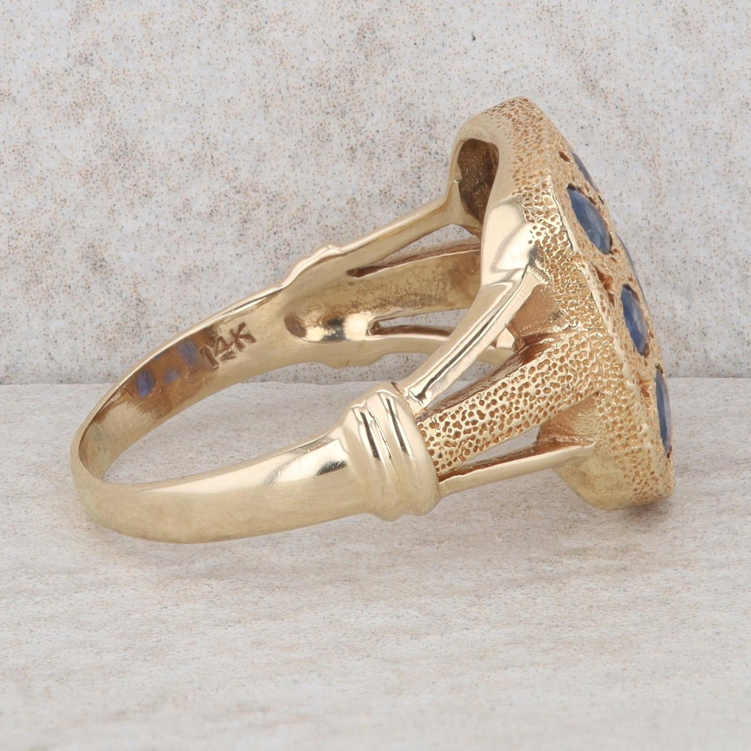 14k Yellow Gold Round & Oval Sapphire Textured Square Ring